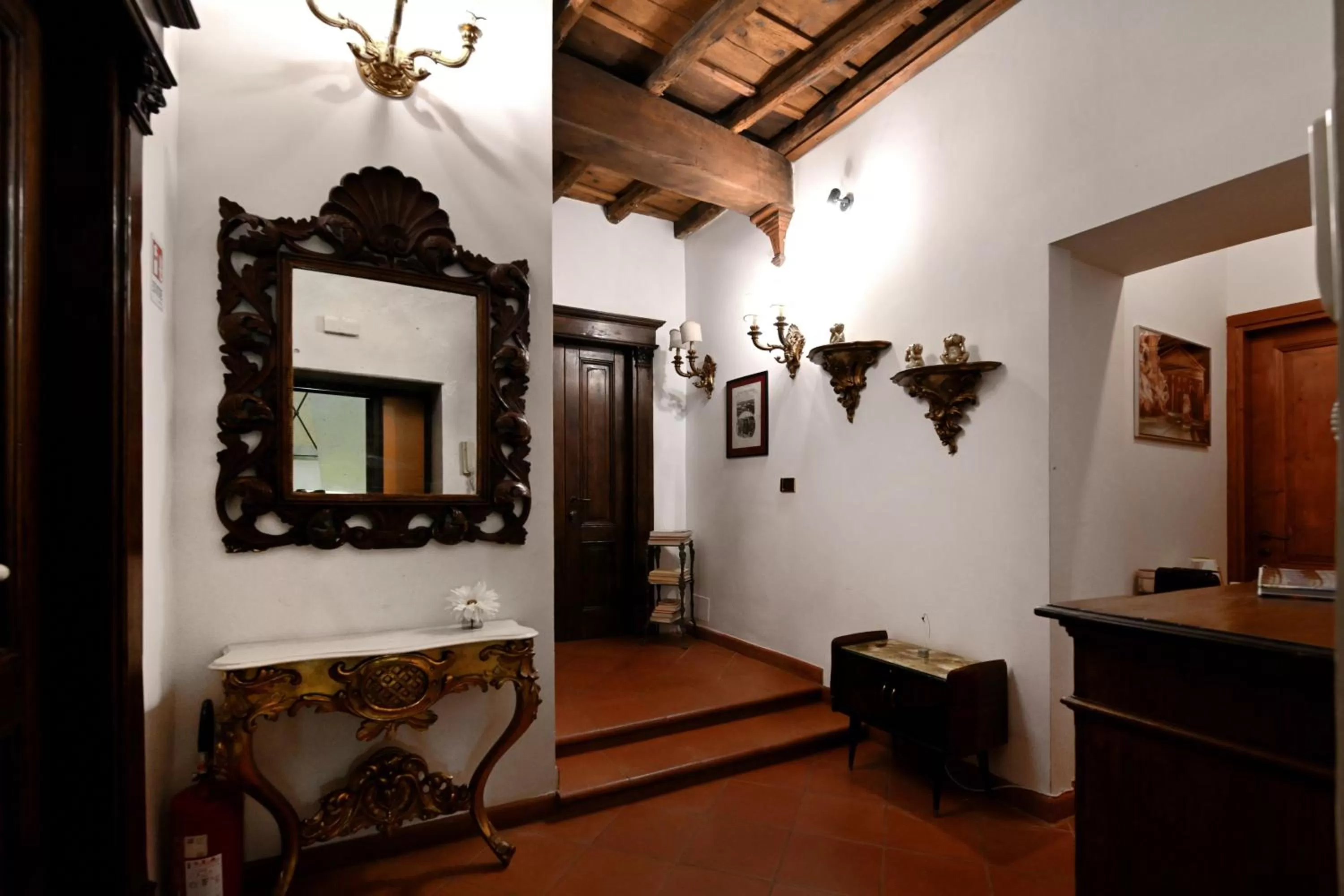 Facade/entrance in Vicolo dell'Aquila - Residenze Romanae