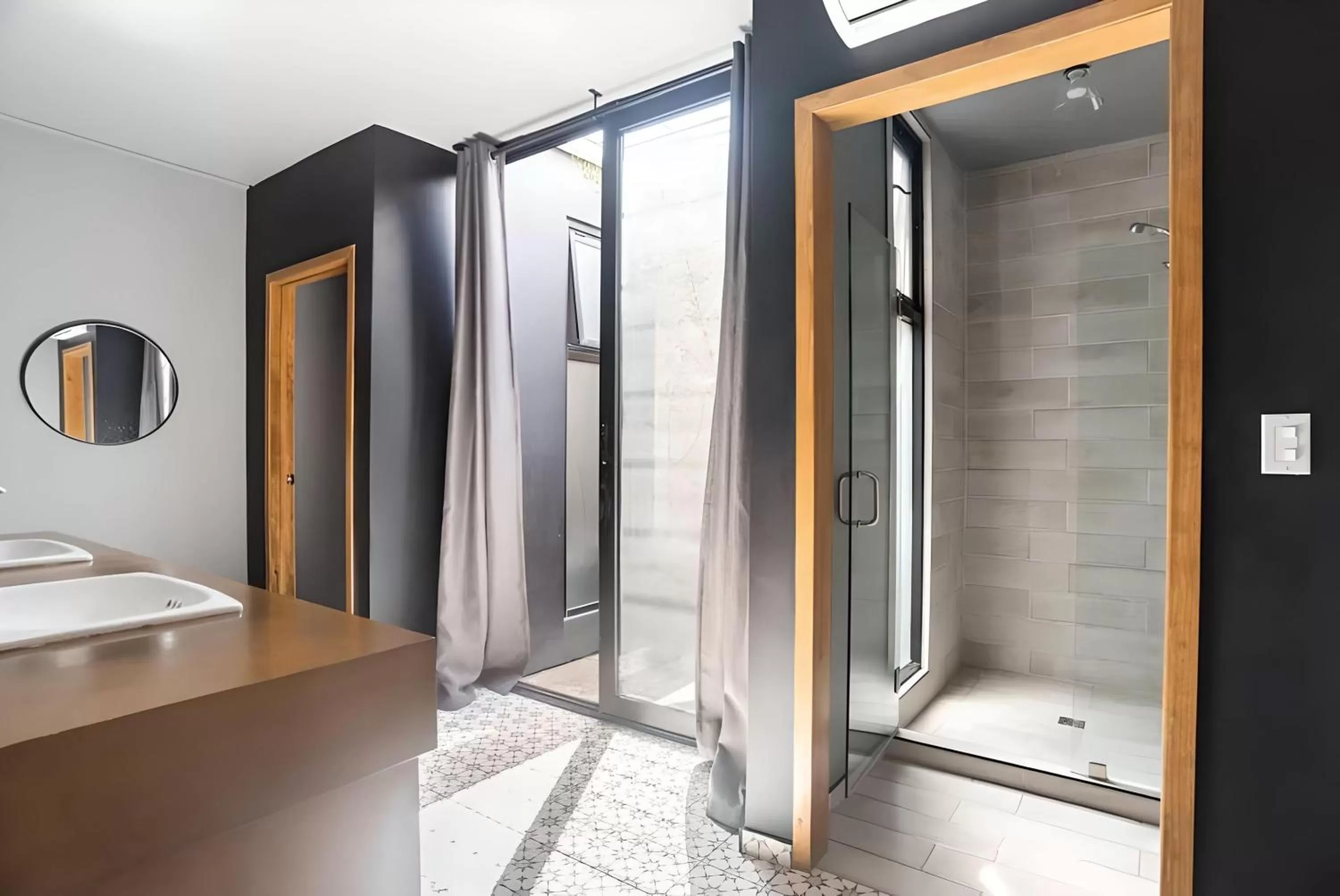 Shower, Bathroom in The Studios 22800