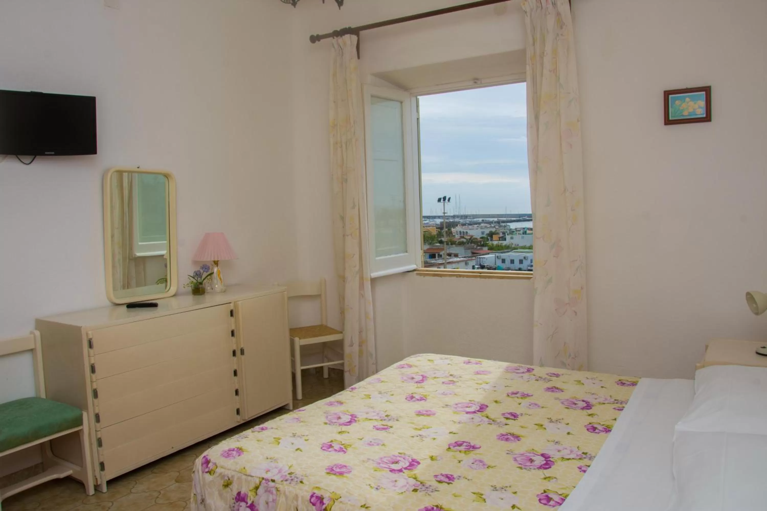 Double Room with Sea View in Hotel Villa Mena