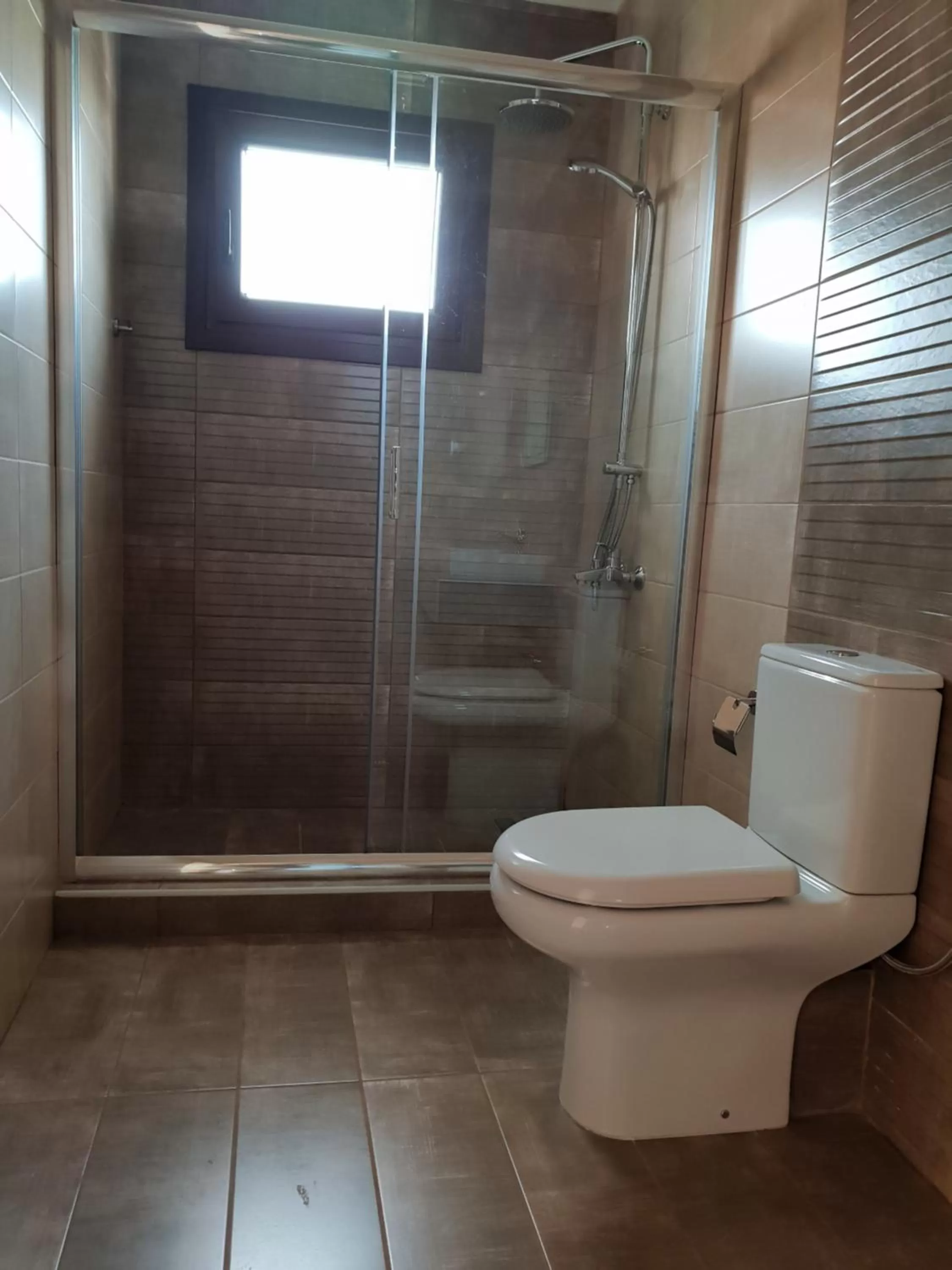 Bathroom in Mondeus Inn Luxury