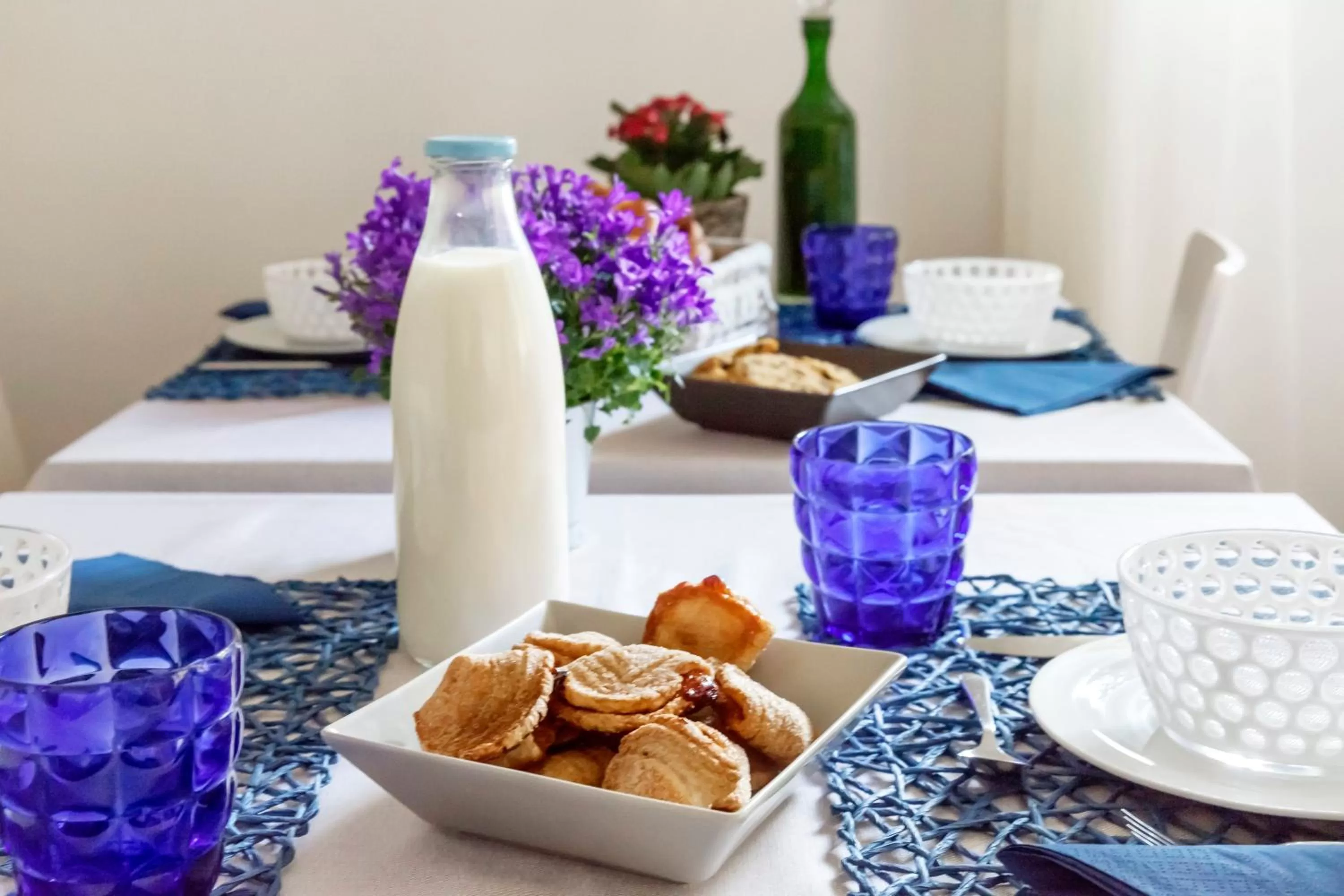 Buffet breakfast in Opera Boutique B&B