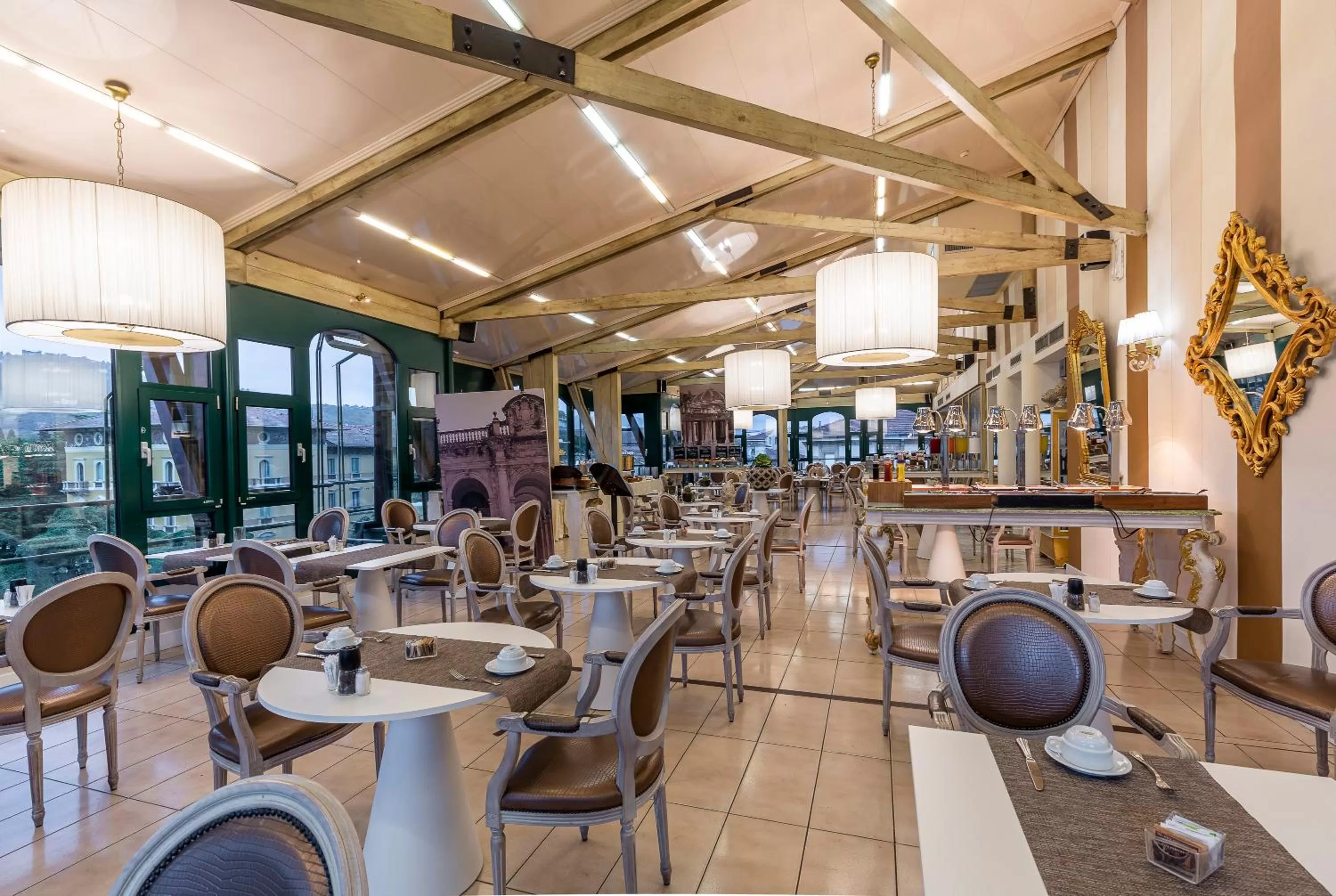 Restaurant/places to eat in Hotel Columbia Wellness & Spa