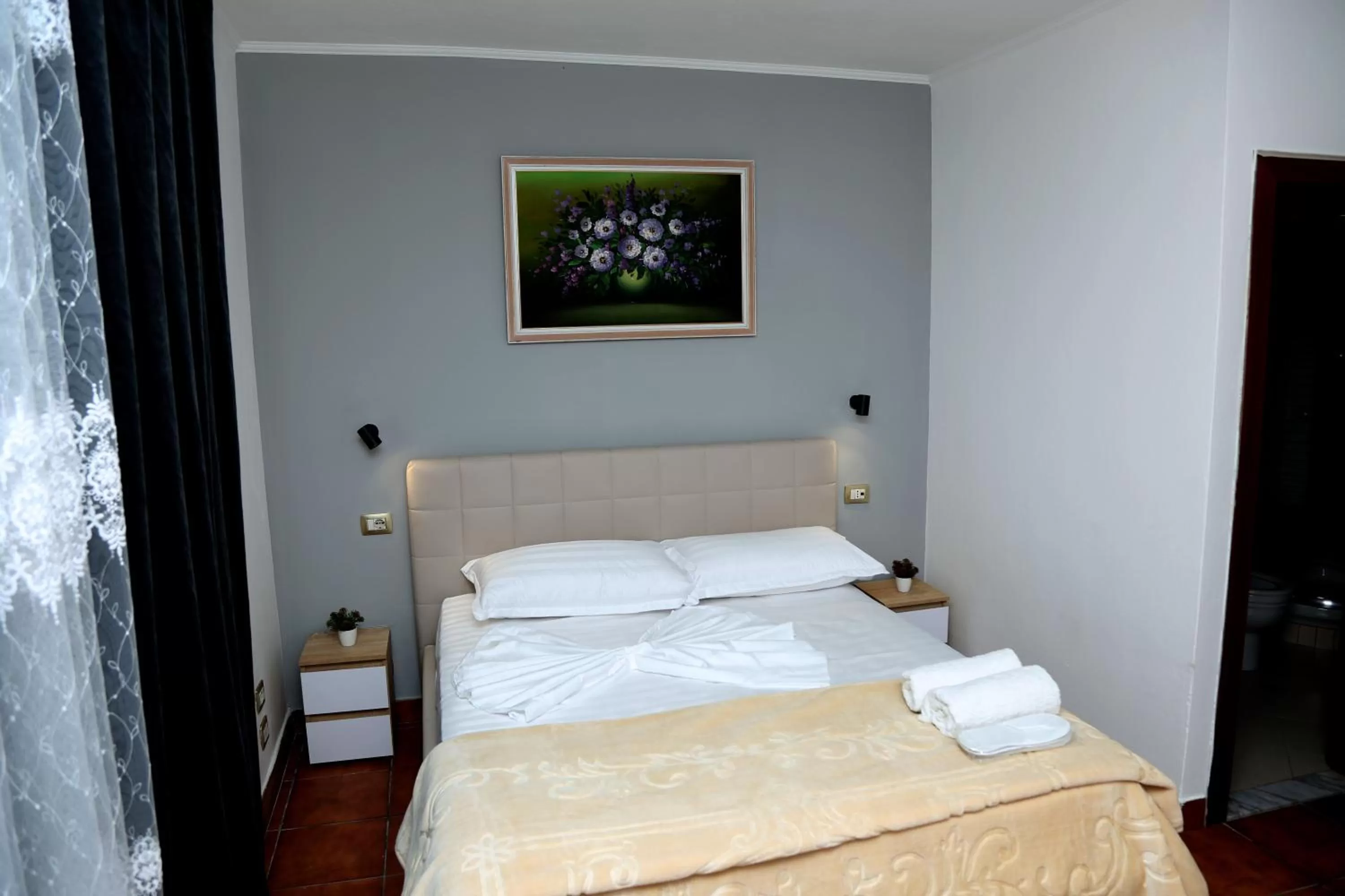 Bed in Hotel Millenium Tirana