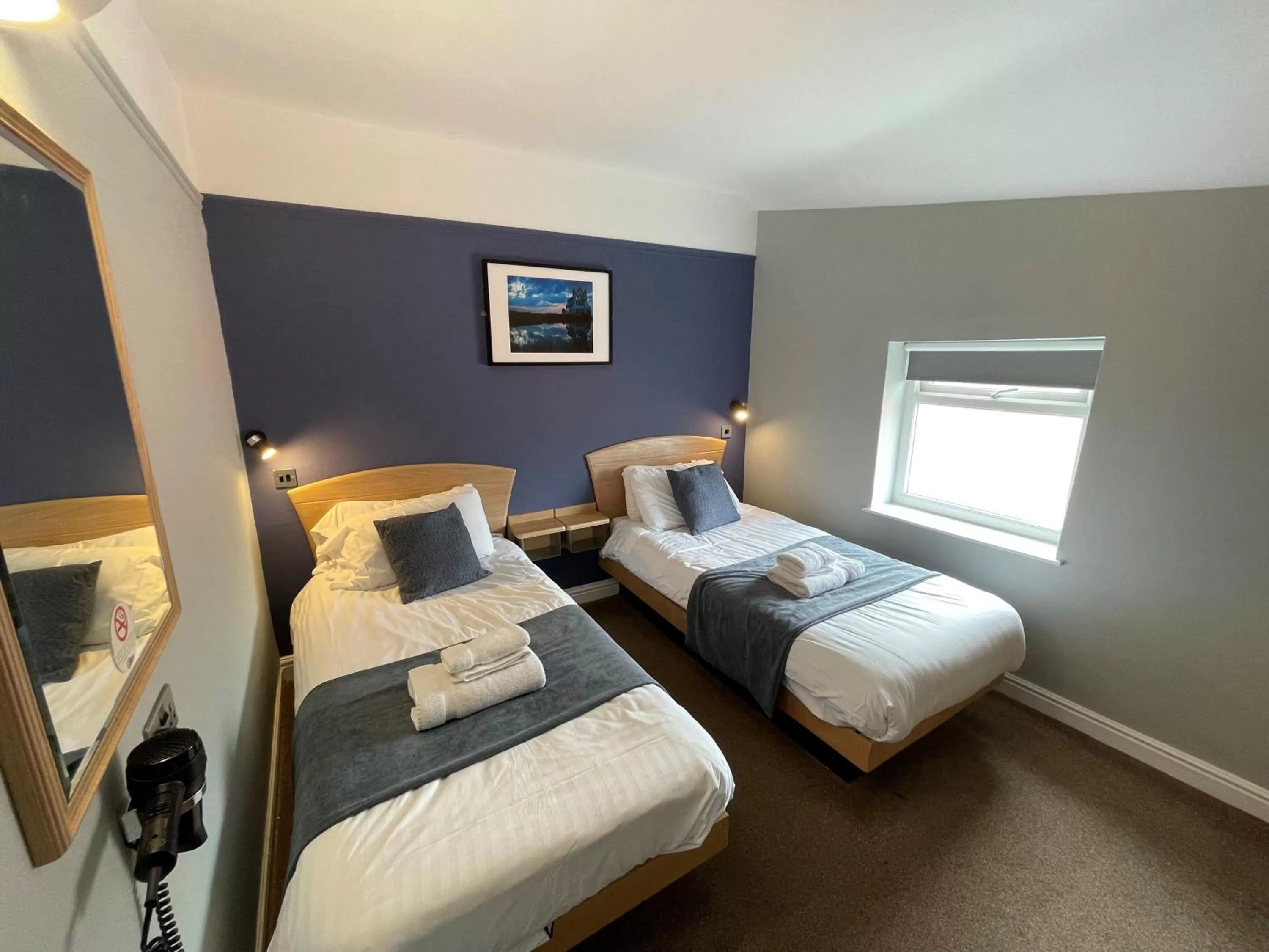 Bedroom, Bed in The George Hotel