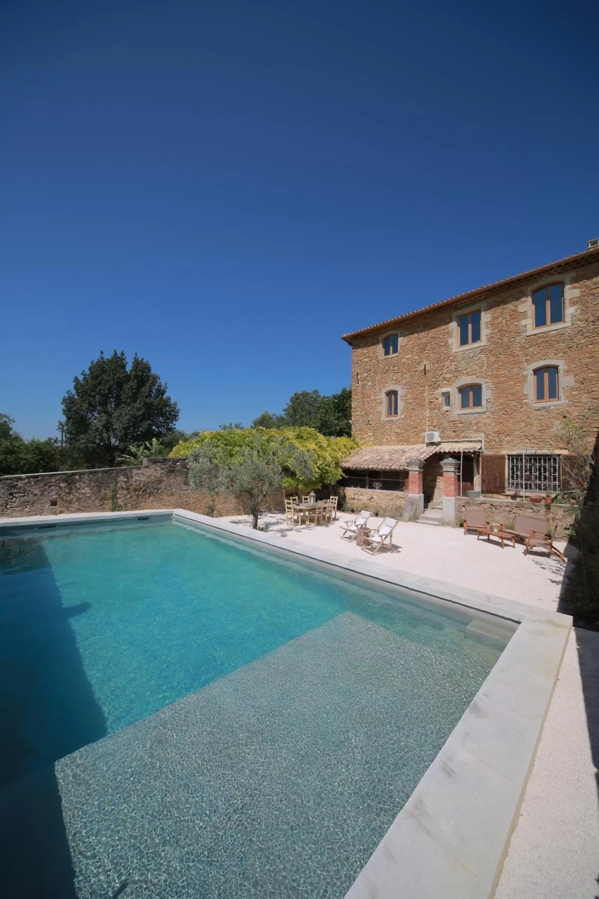 Pool view in Les Yourtes de Provence