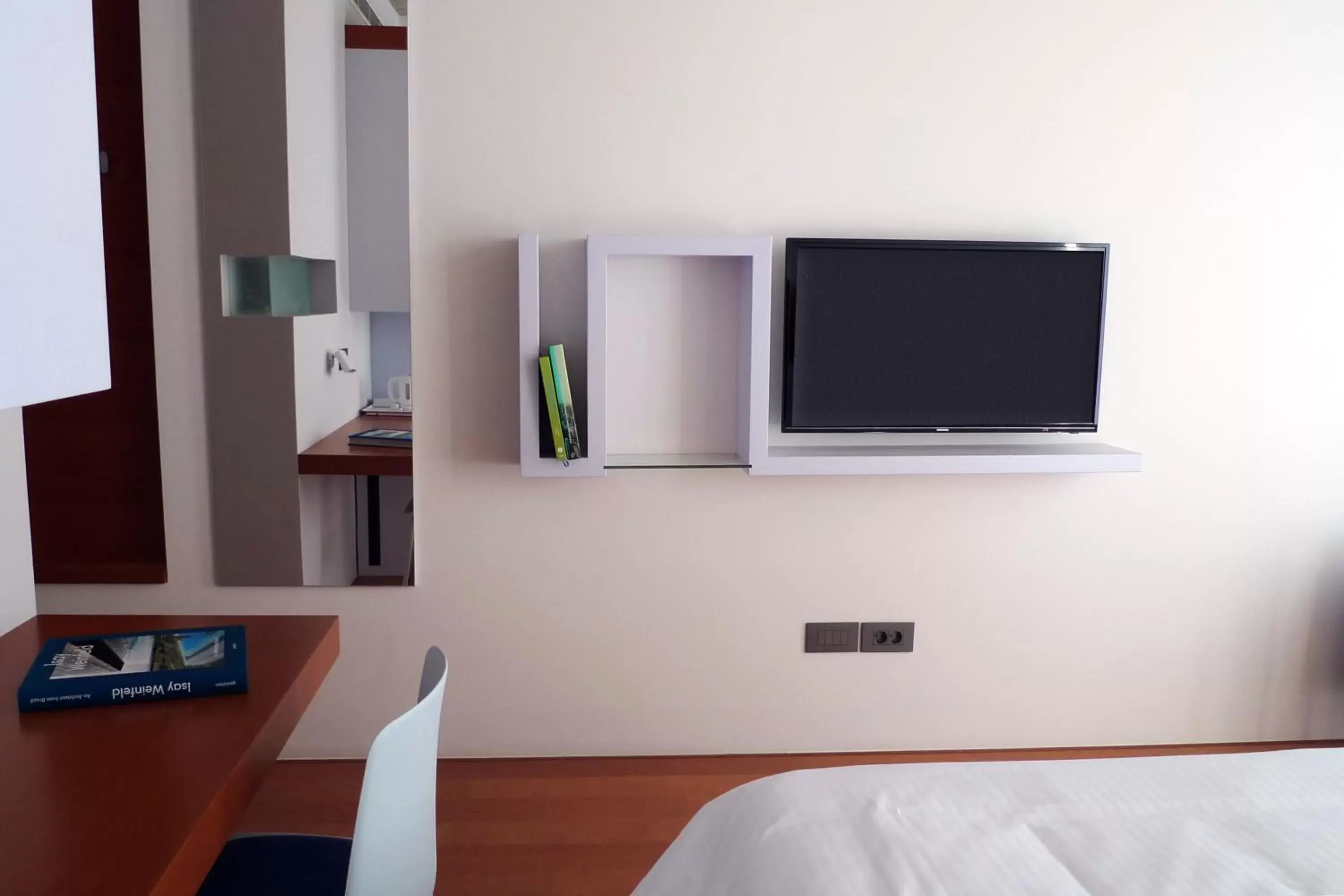 Deluxe Twin Room in Bossa Nova Beirut Hotel Deluxe Twin Room in Bossa Nova Beirut Hotel