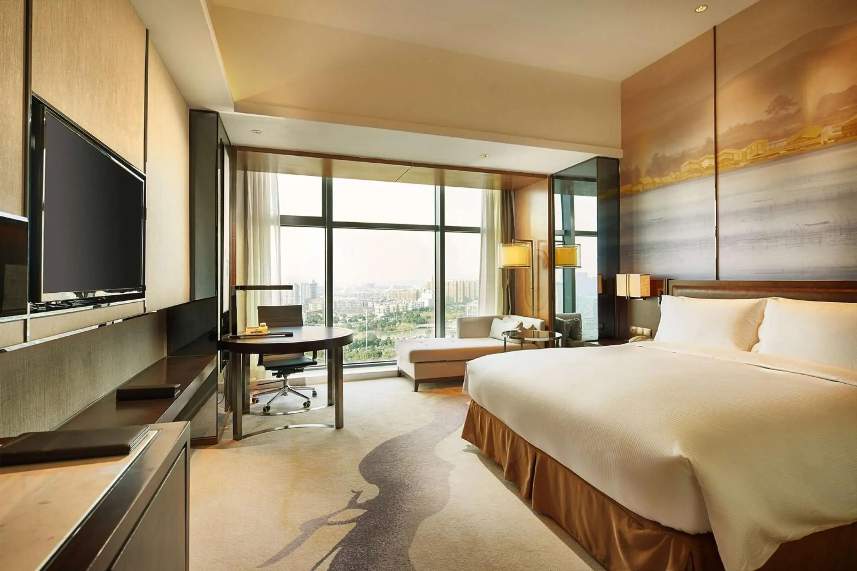 Deluxe King Room with Garden View in DoubleTree By Hilton Ningbo Beilun Deluxe King Room with Garden View in DoubleTree By Hilton Ningbo Beilun