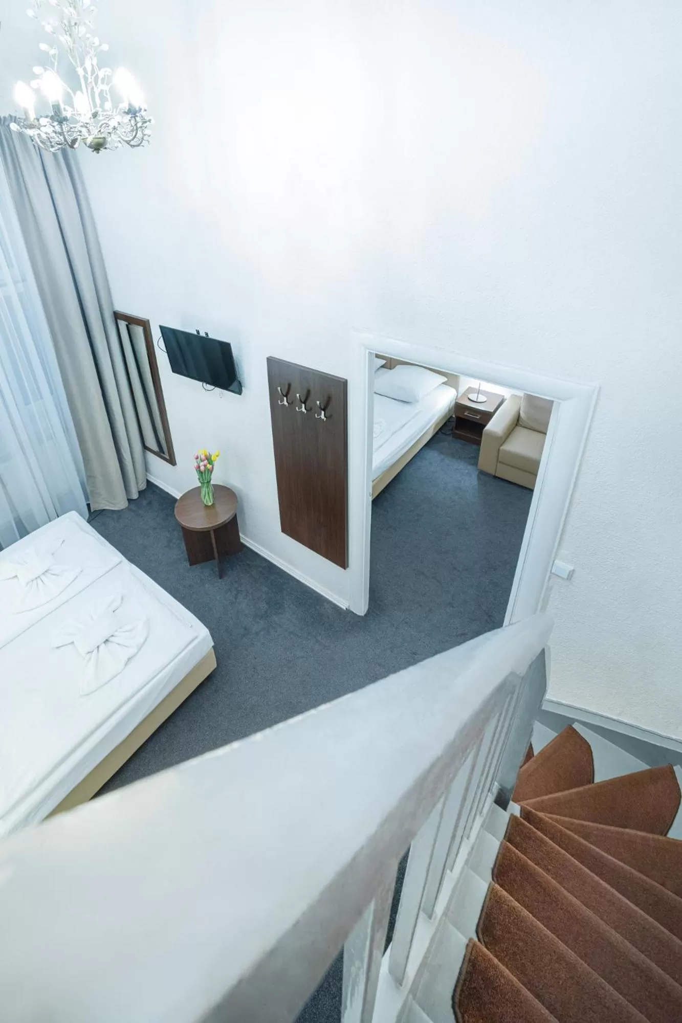 group of guests, Bed in Hotel BELLEVUE am Kurfürstendamm