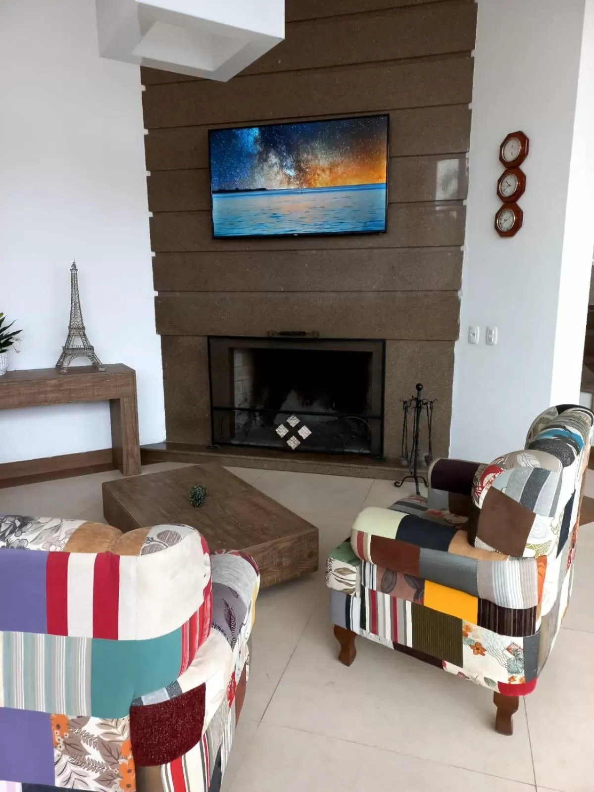 TV/Entertainment Center in La Torre Jaguarão