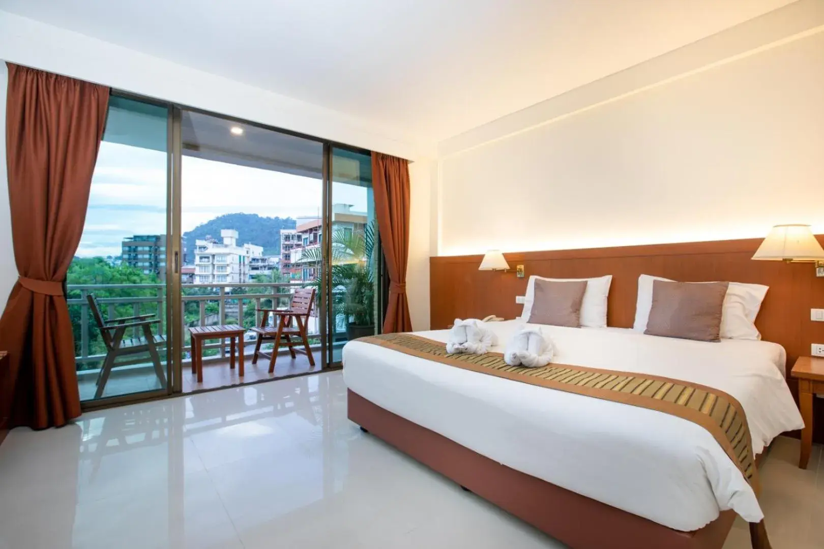 Superior Double or Twin Room with Balcony in Orchid Garden Hotel Patong Superior Double or Twin Room with Balcony in Orchid Garden Hotel Patong