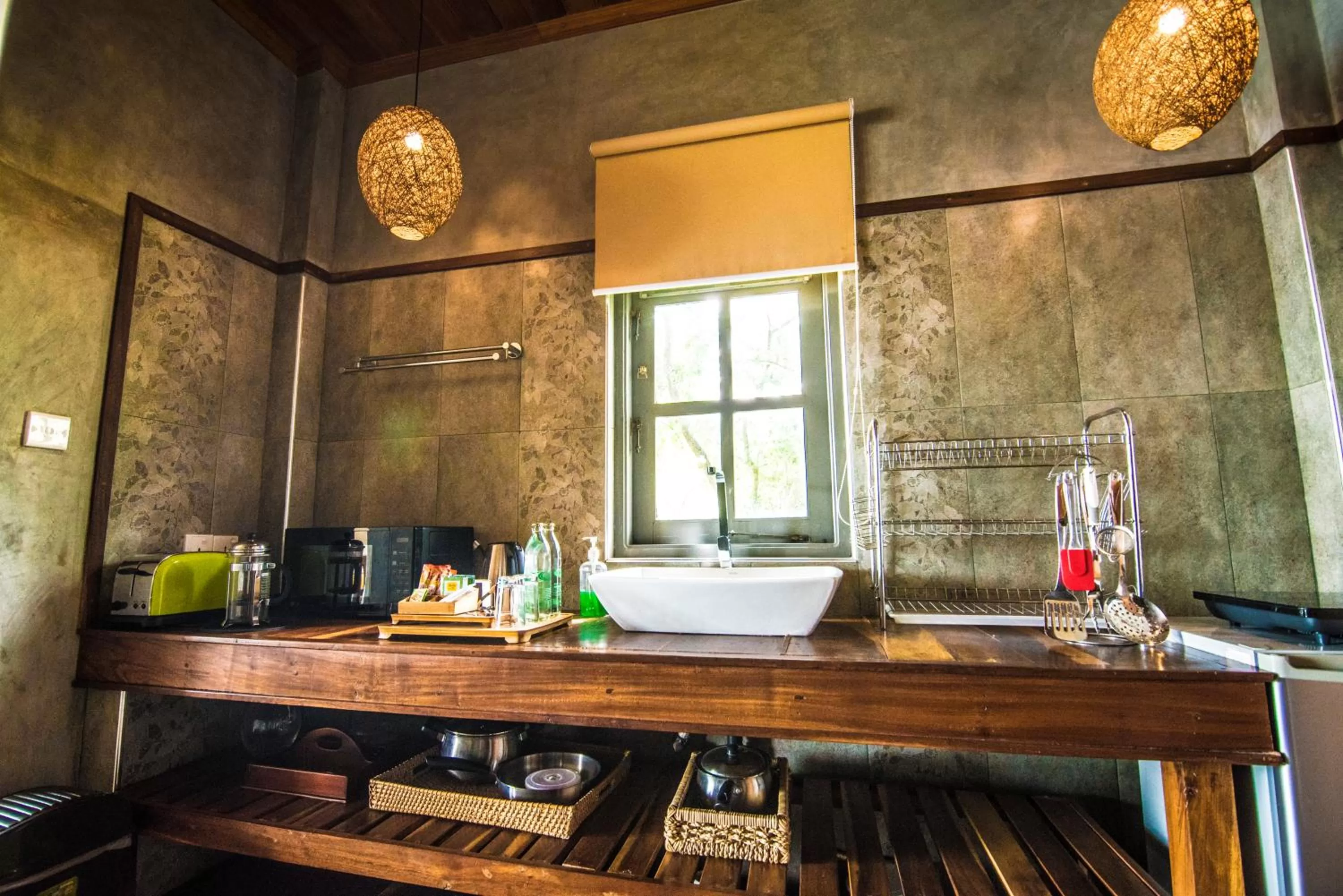 Kitchen or kitchenette in Ella Planters Bungalow