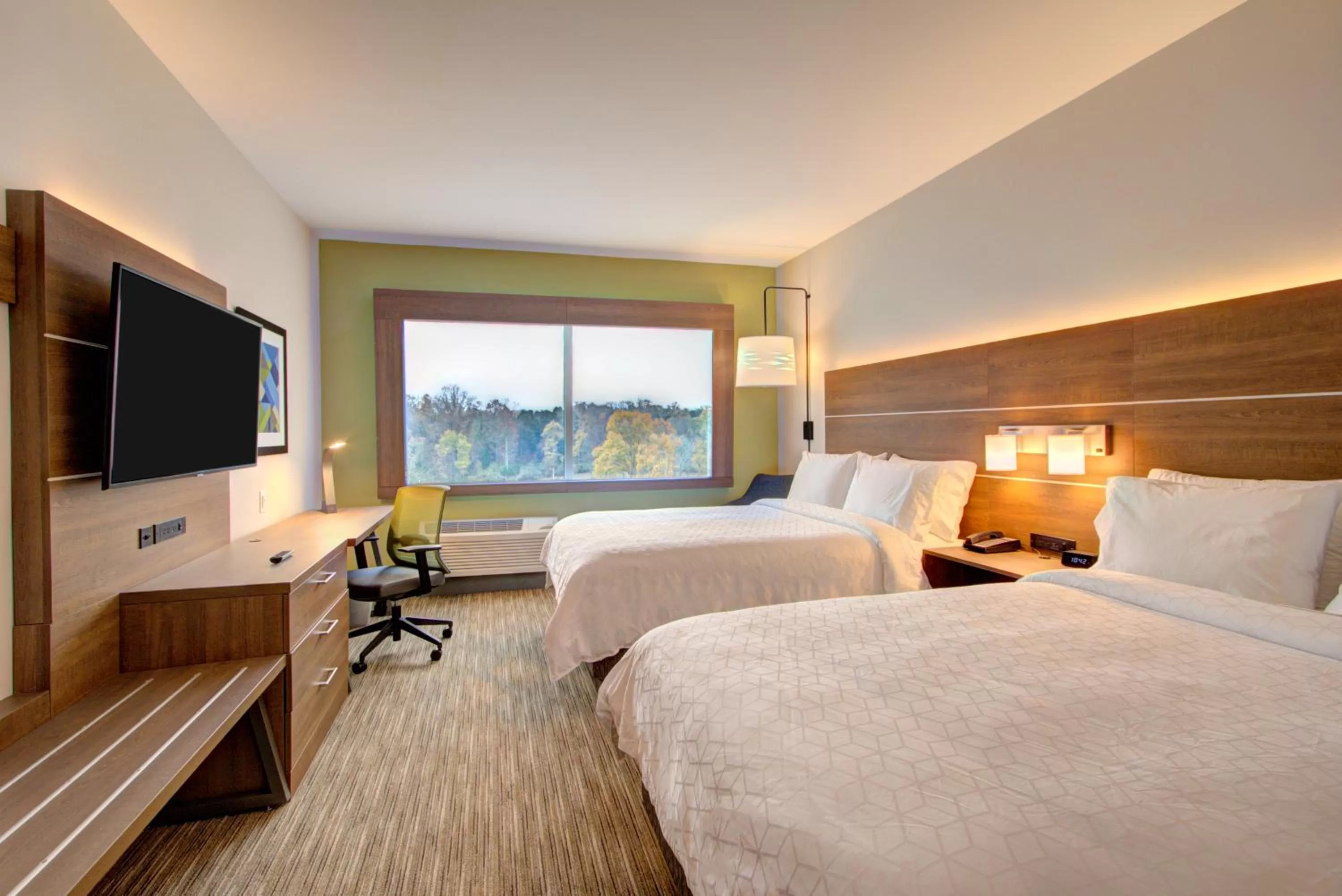 Bed in Holiday Inn Express & Suites Charlotte Southwest by IHG
