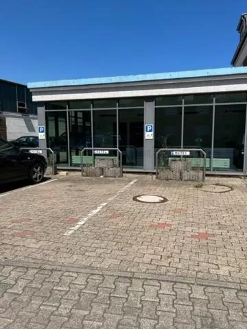 Parking in Airport Lounge Hotel Düsseldorf