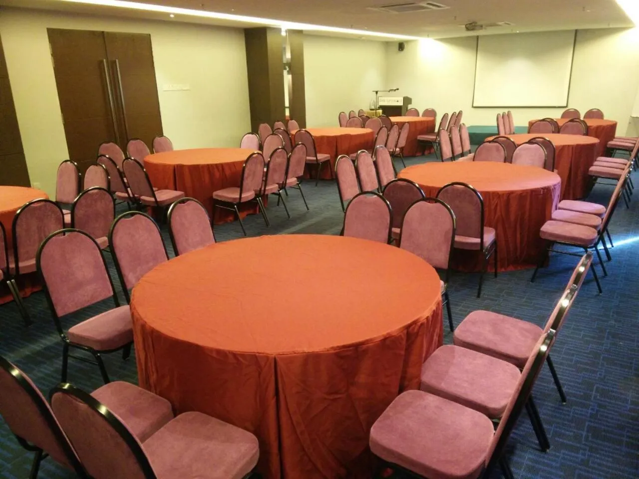 Banquet/Function facilities in The Leverage Business hotel (Skudai)