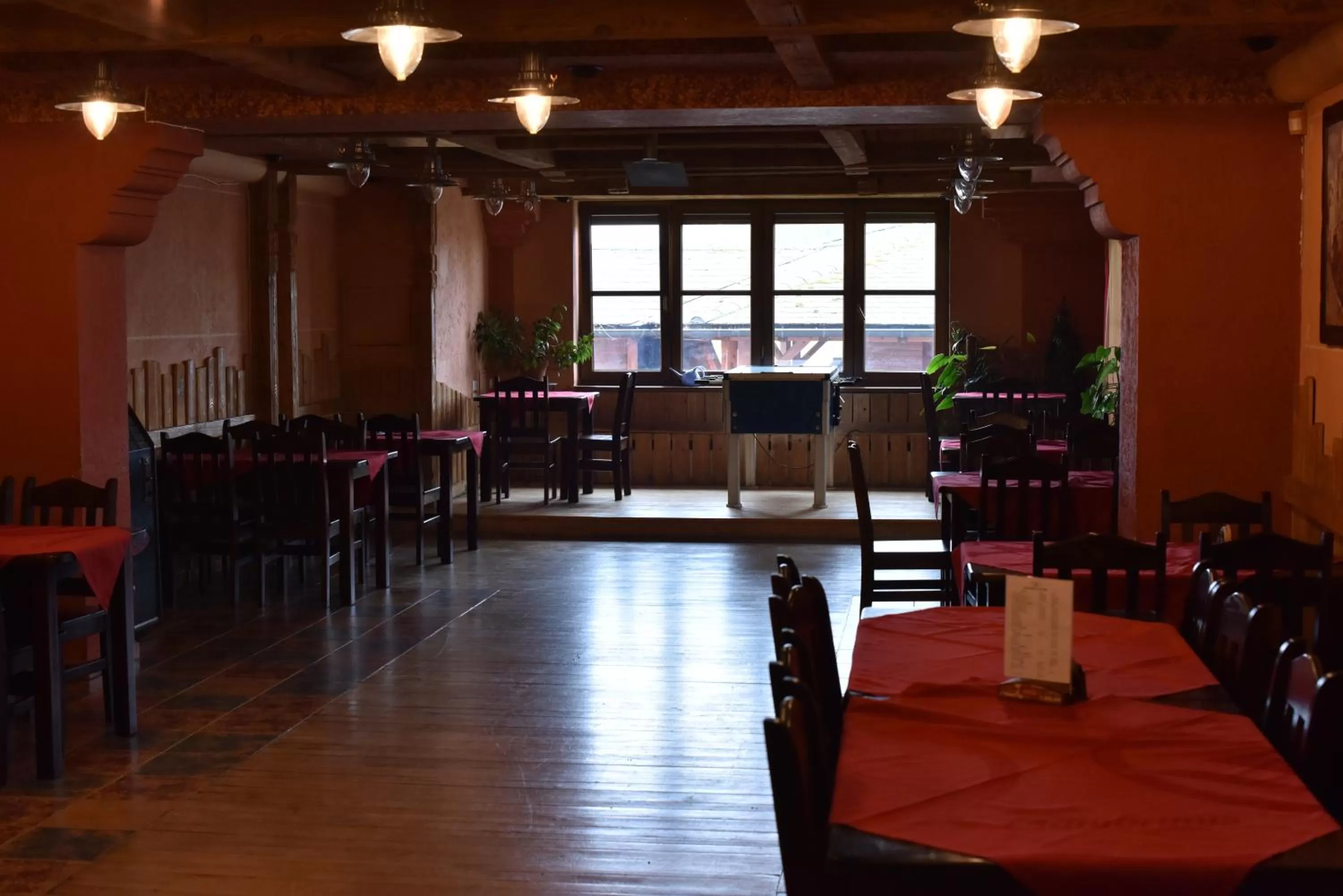 Restaurant/places to eat in Hotel Trilobit