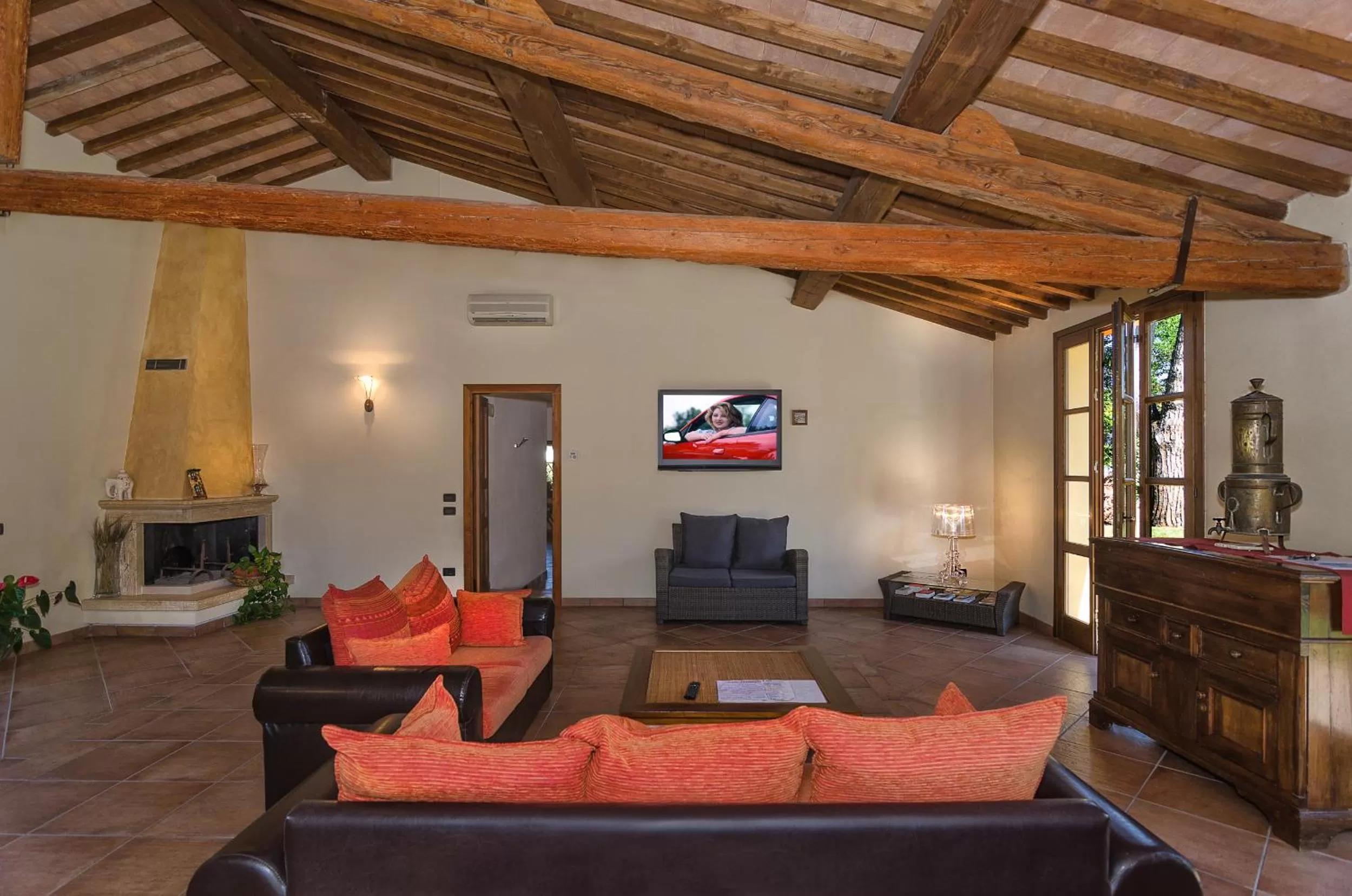 Communal lounge/ TV room in Pisa Holidays