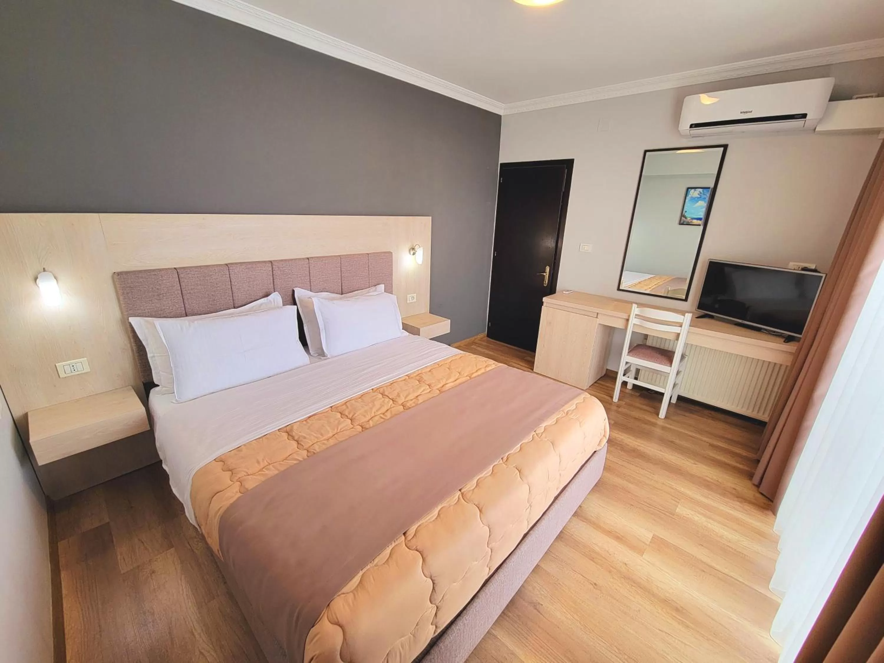 Bed in Hotel Enkelana