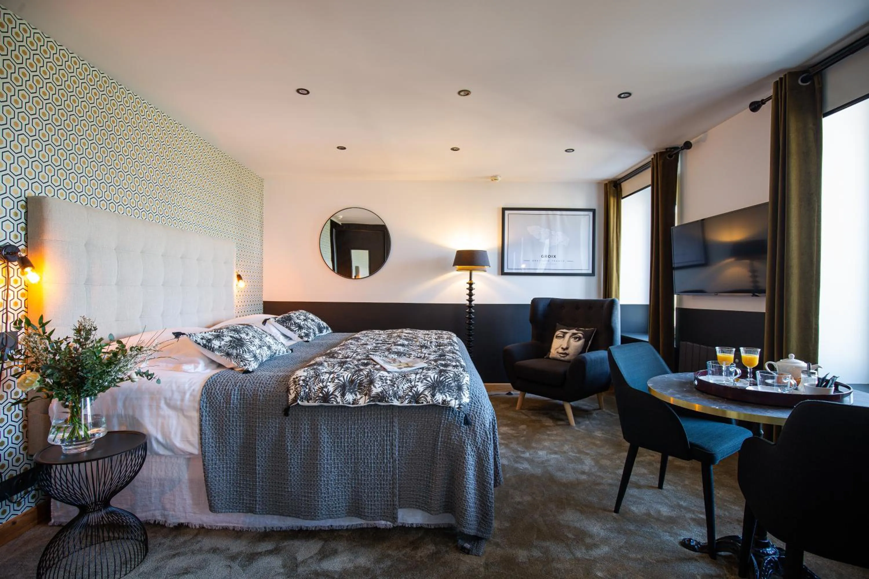 Photo of the whole room, Bed in Ty Mad Hôtel