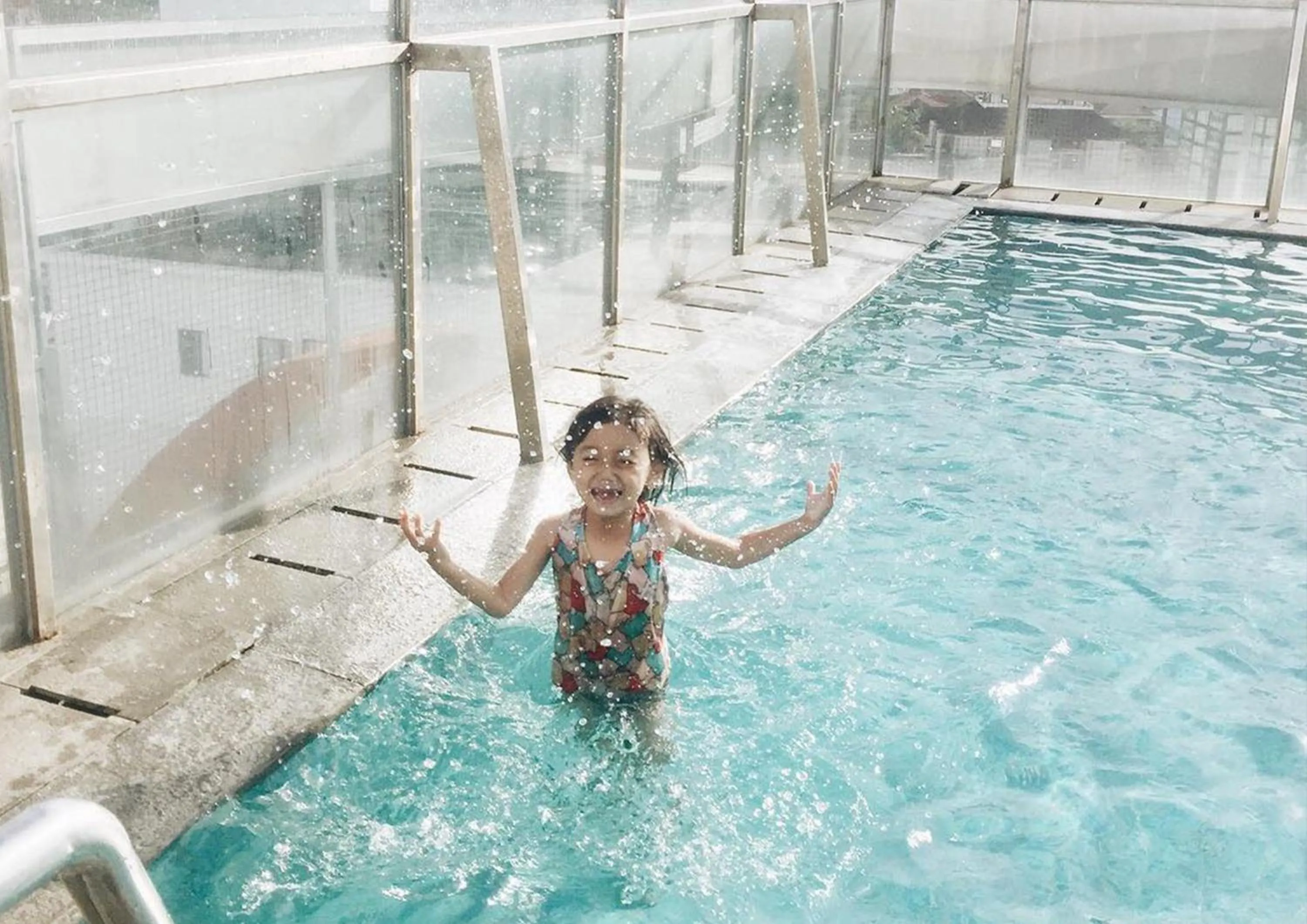 Swimming pool in HARRIS Hotel Pontianak