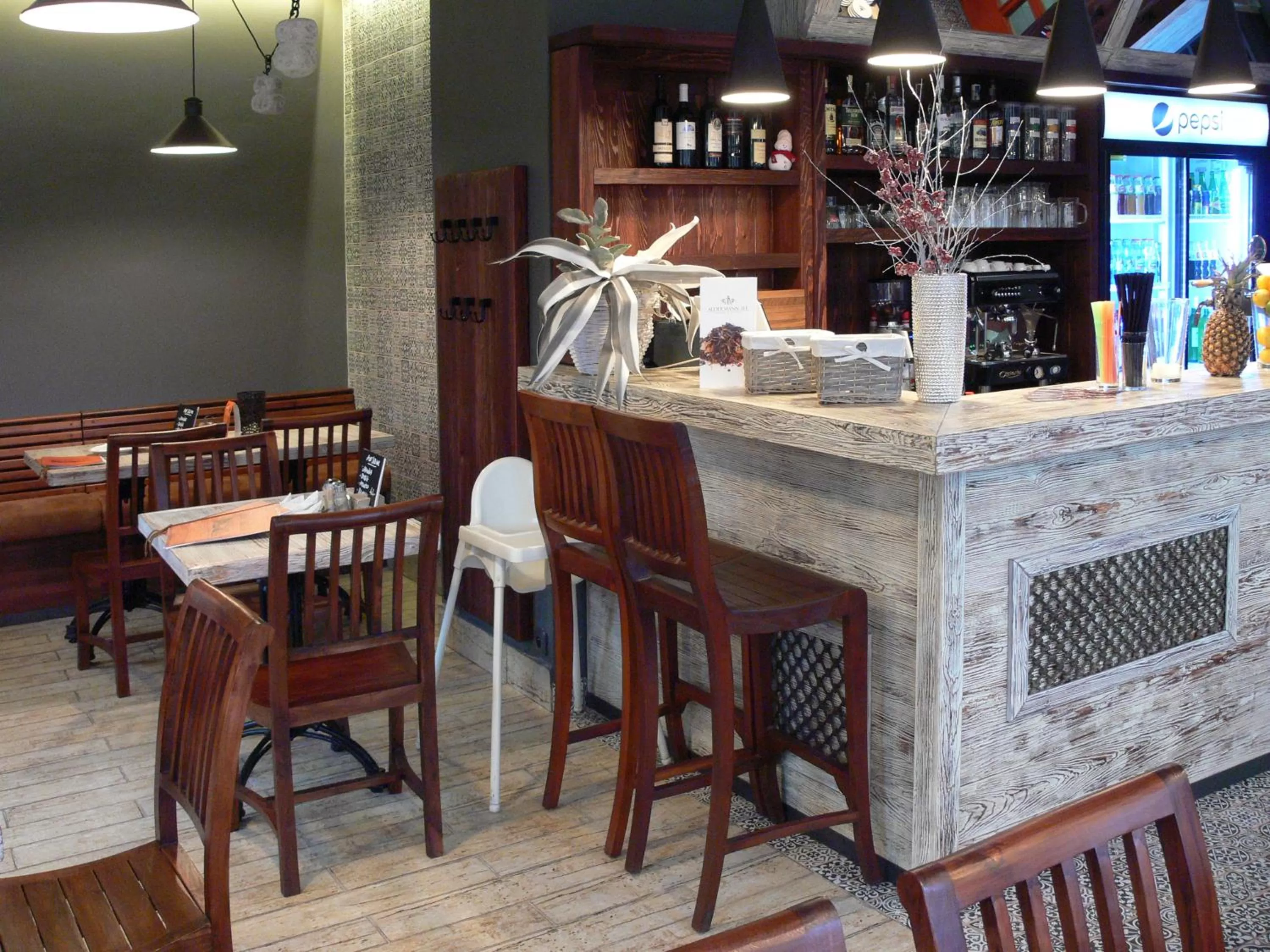 Restaurant/places to eat, Lounge/Bar in Hotel Na Baste