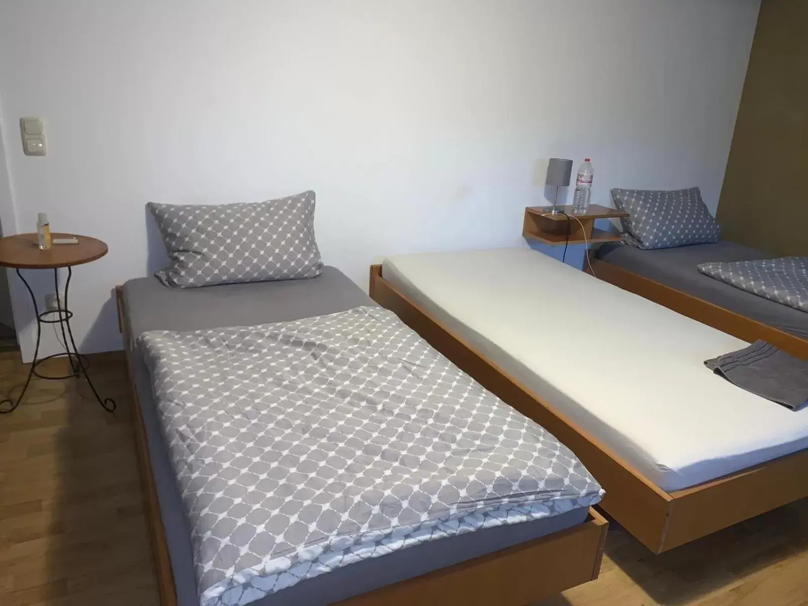 Apartment With Shared Bathroom in Hotel am Neumarkt Apartment With Shared Bathroom in Hotel am Neumarkt