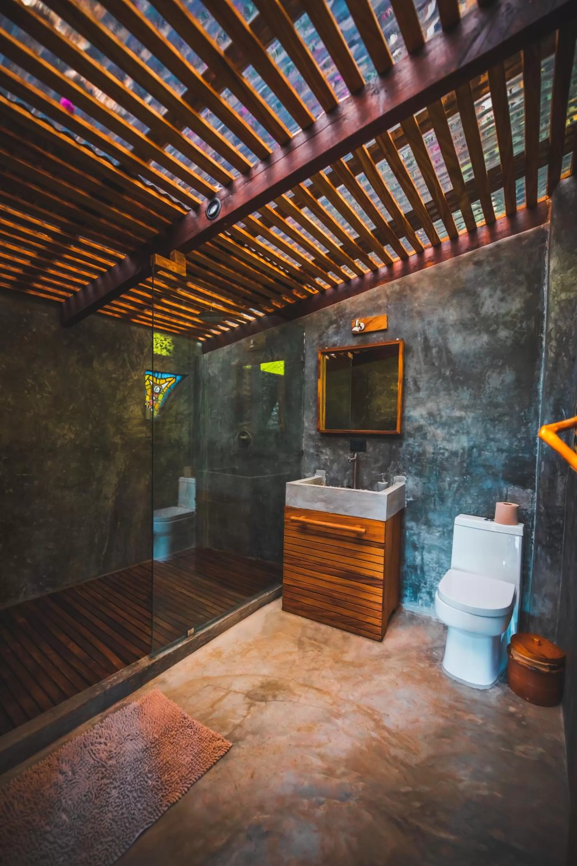 Bathroom in Lush Atitlán