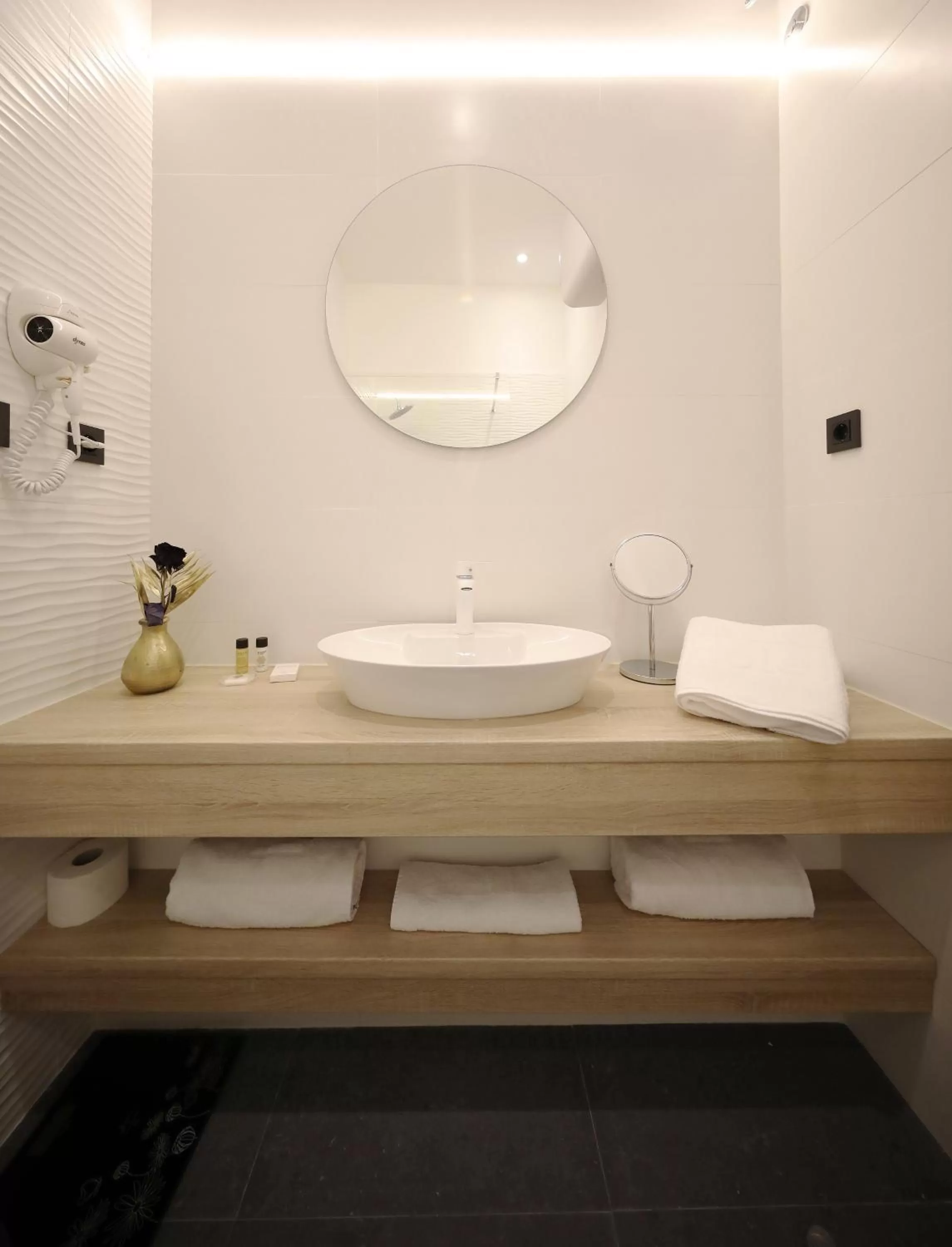 Bathroom in Teatro Verdi Boutique Hotel