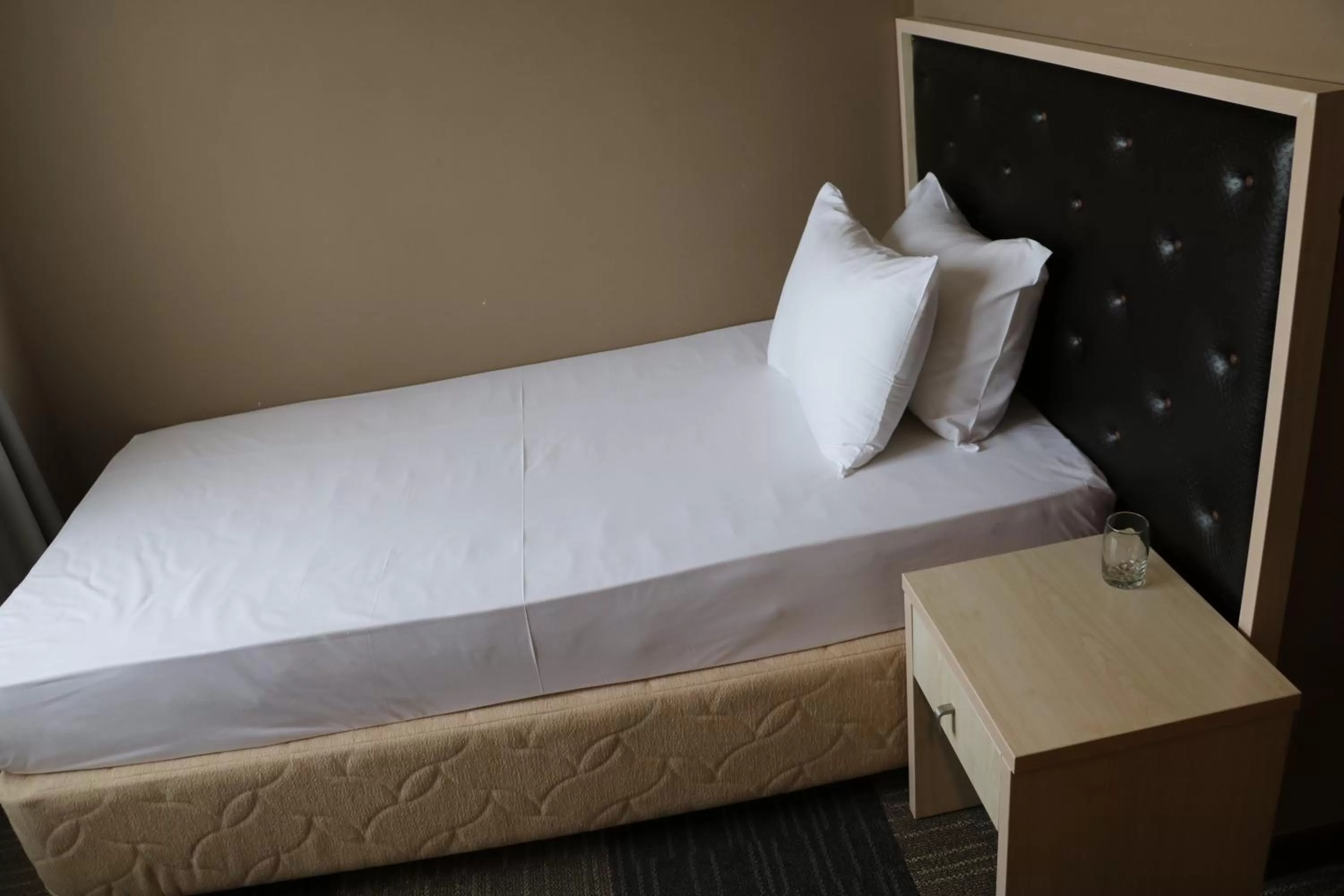 Bathroom, Bed in Aktau Hotel