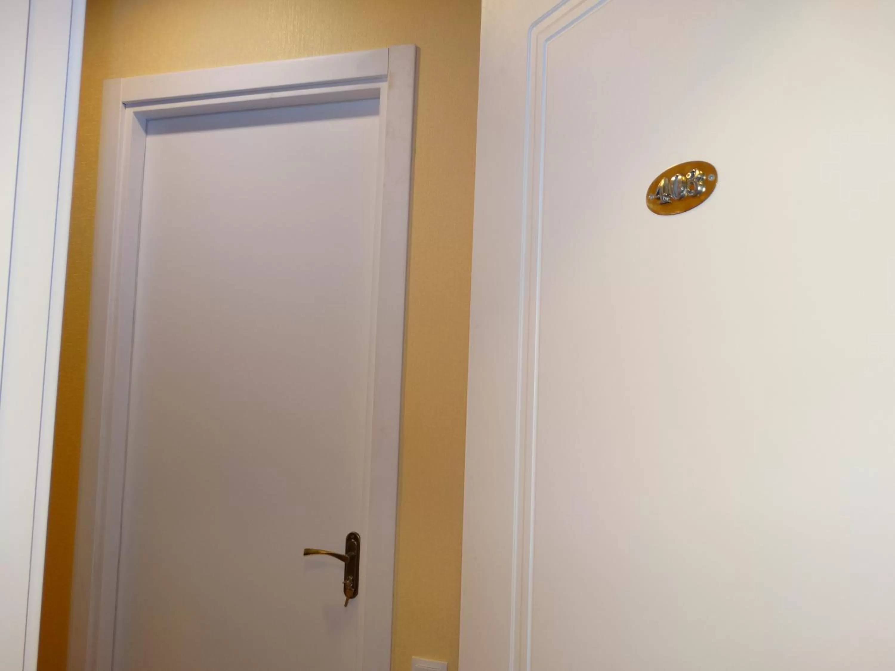 Standard Twin Room - single occupancy in Hotel Boutique IVERIA