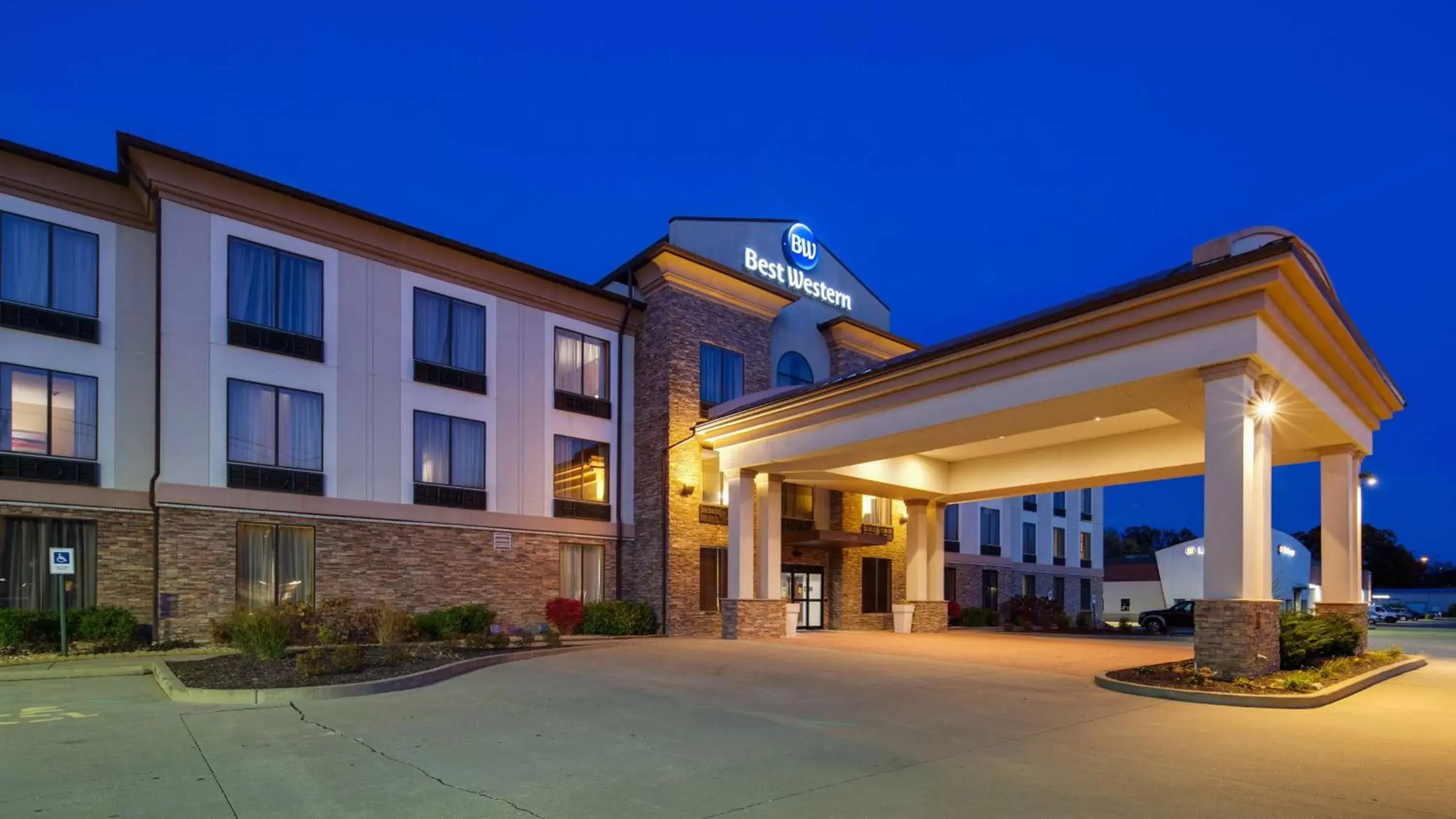 Best Western St. Louis Airport North Hotel & Suites Best Western St. Louis Airport North Hotel & Suites
