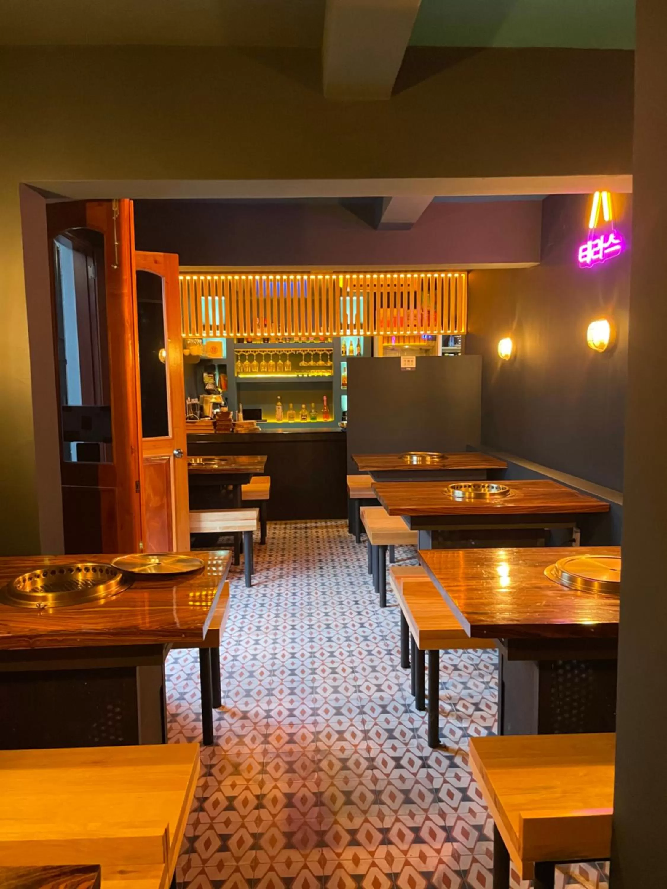 Restaurant/places to eat in Suites Cárdon