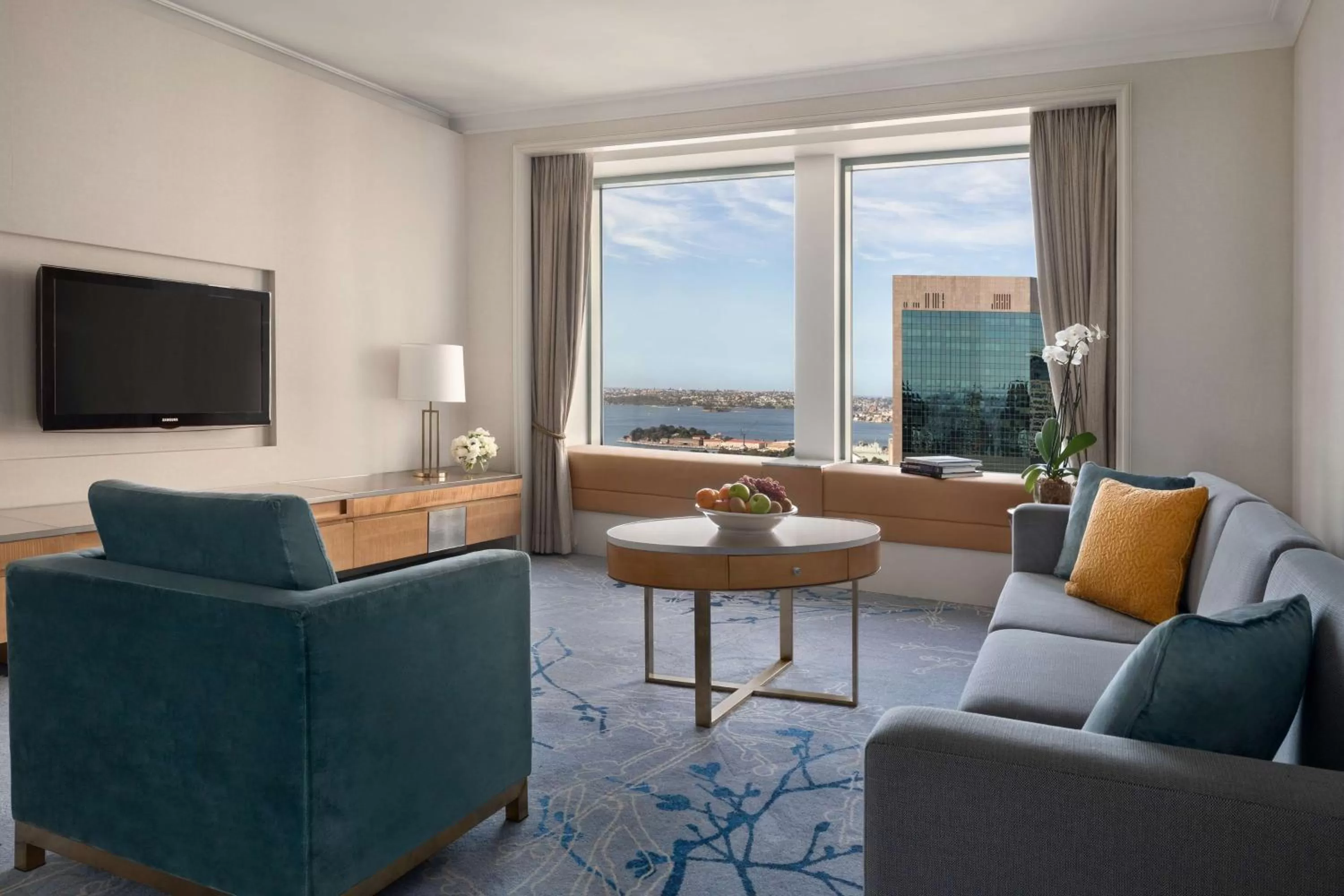 Photo of the whole room in Shangri-La Sydney