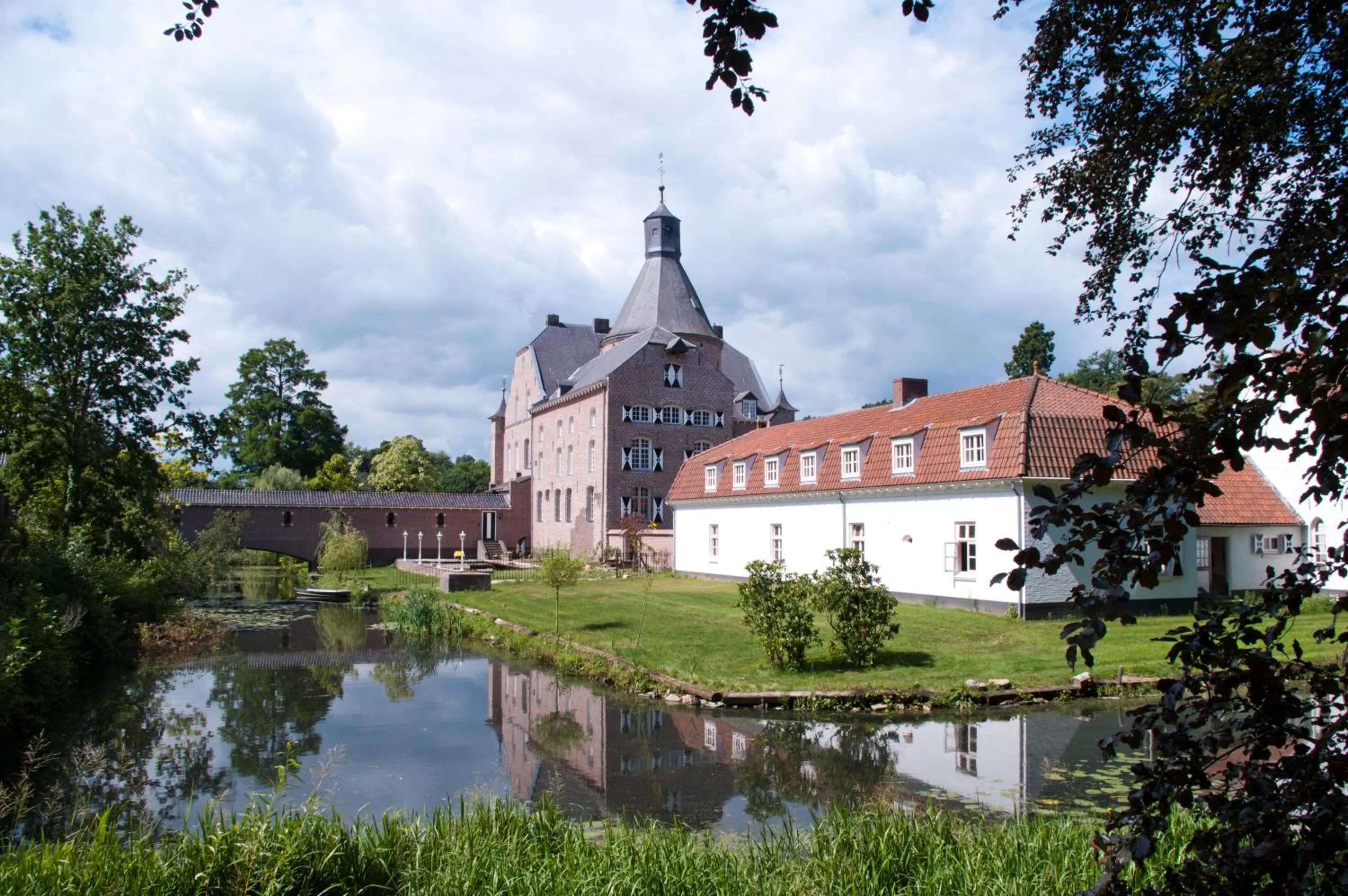 Property building in Kasteel Aldenghoor