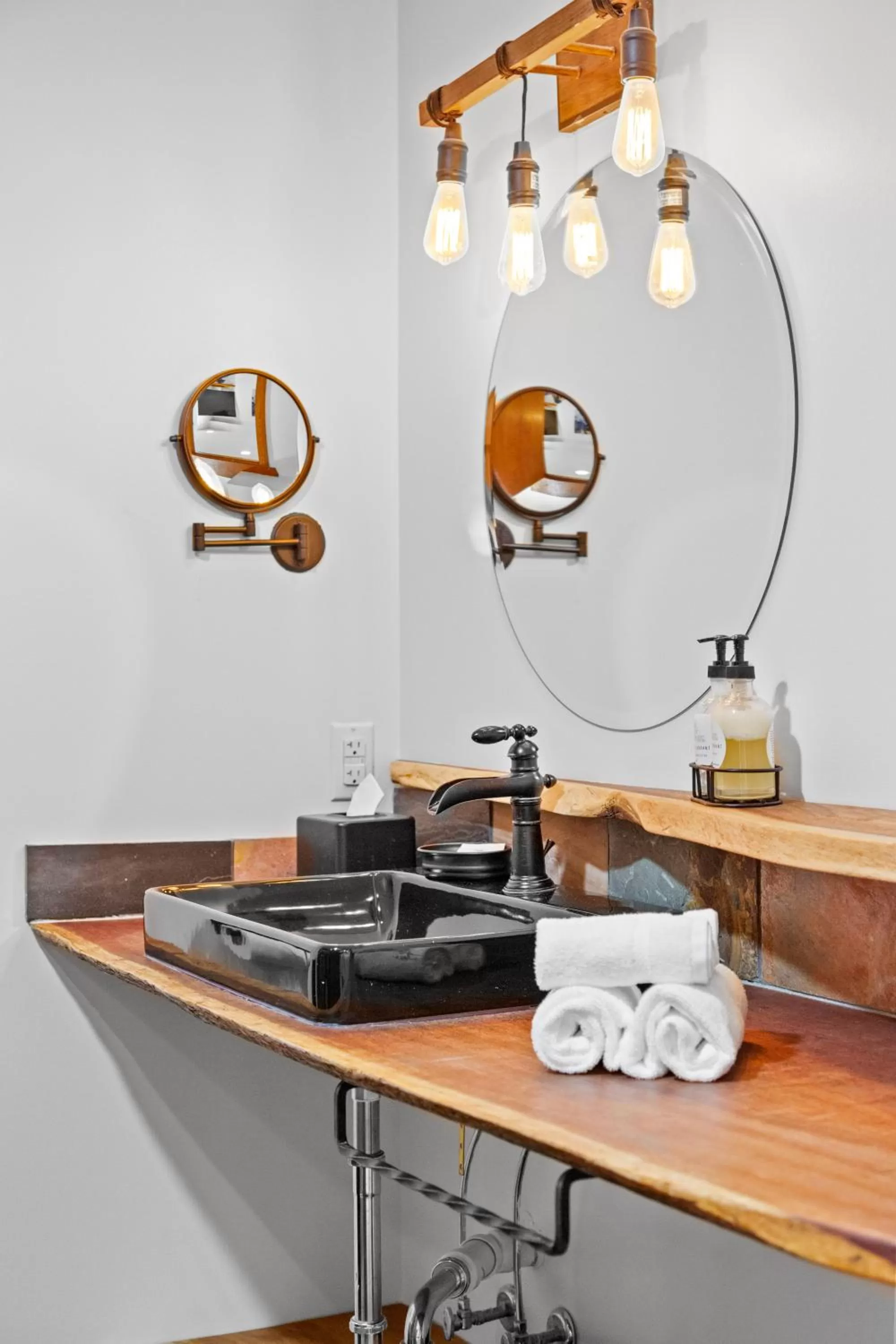 Bathroom in The Horton Hotel