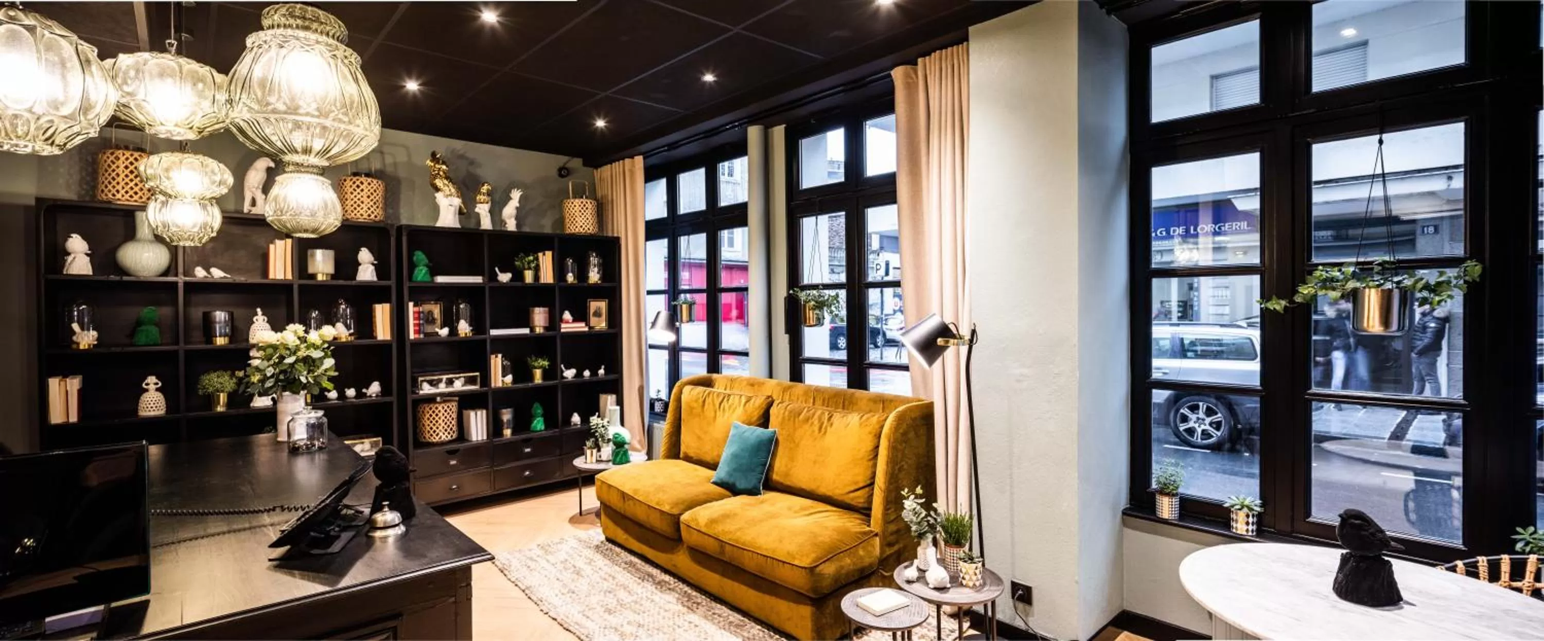 Lobby or reception in Hôtel Lanjuinais