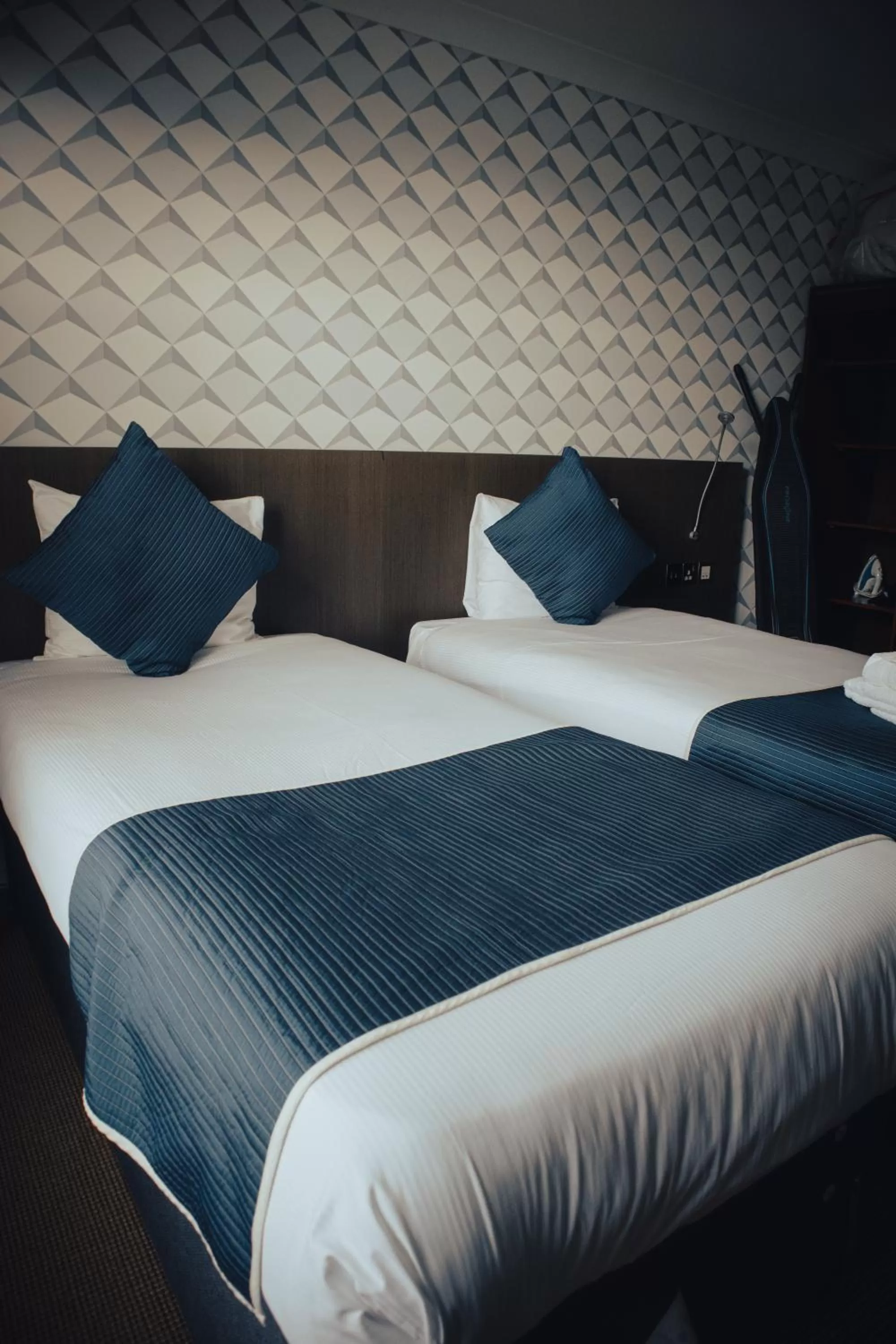 Bed in Draycote Hotel And Whitefields Golf Course