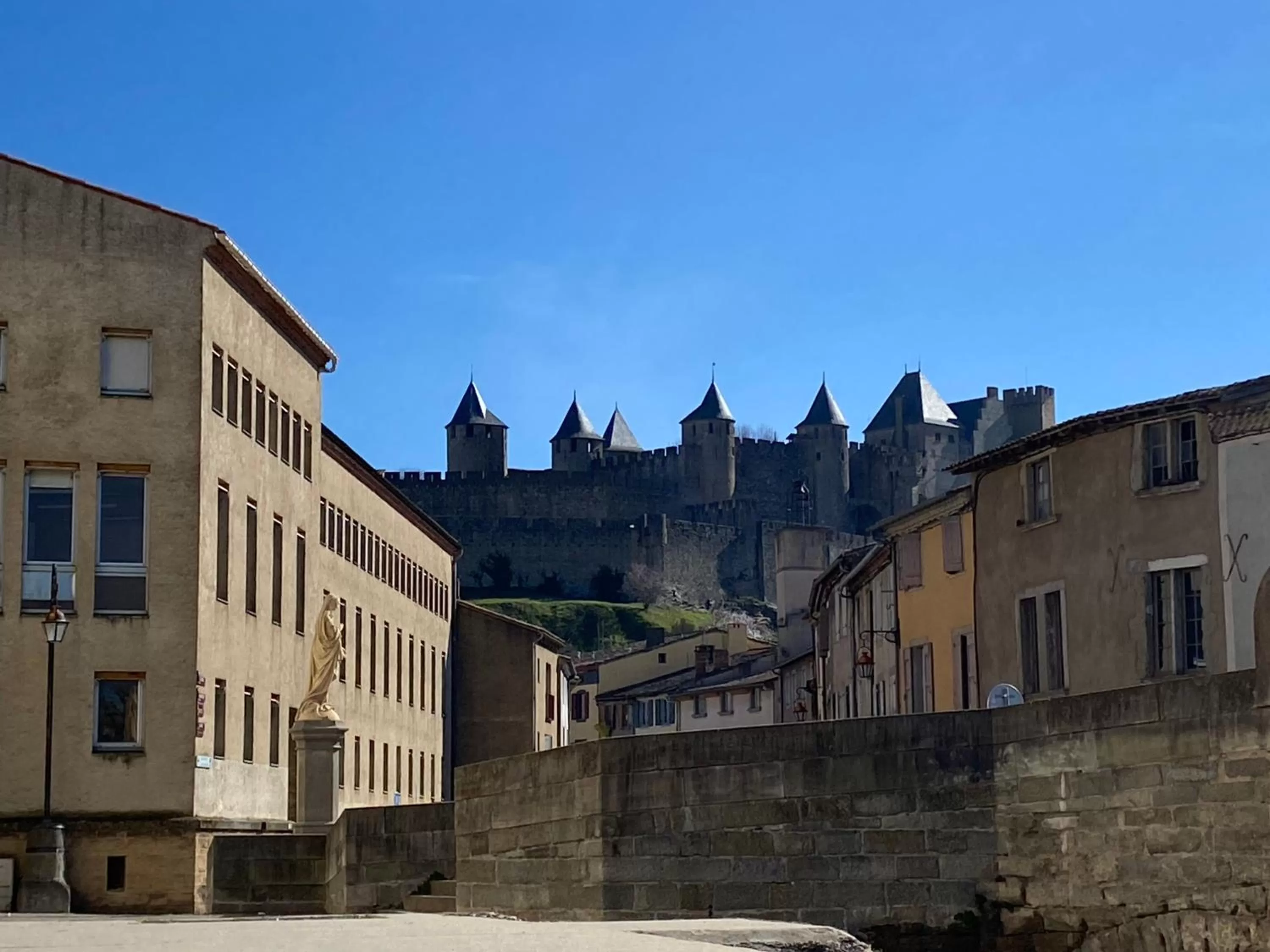 Nearby landmark in La Rosela de la Cité