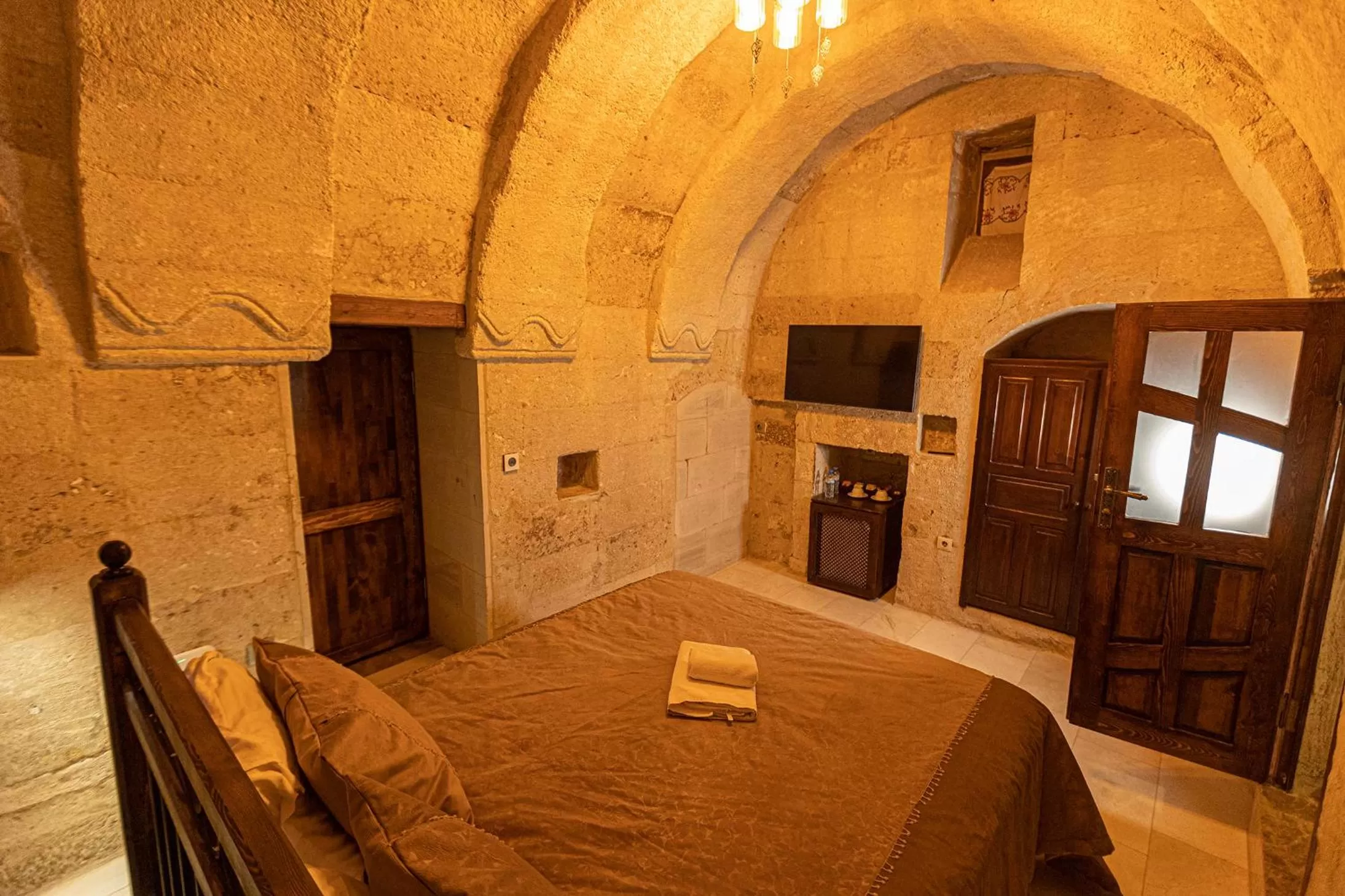 Bedroom, Bed in Taskonak Hotel