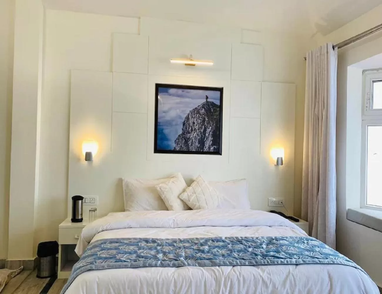 Bed in Hotel Diamond, Mussoorie