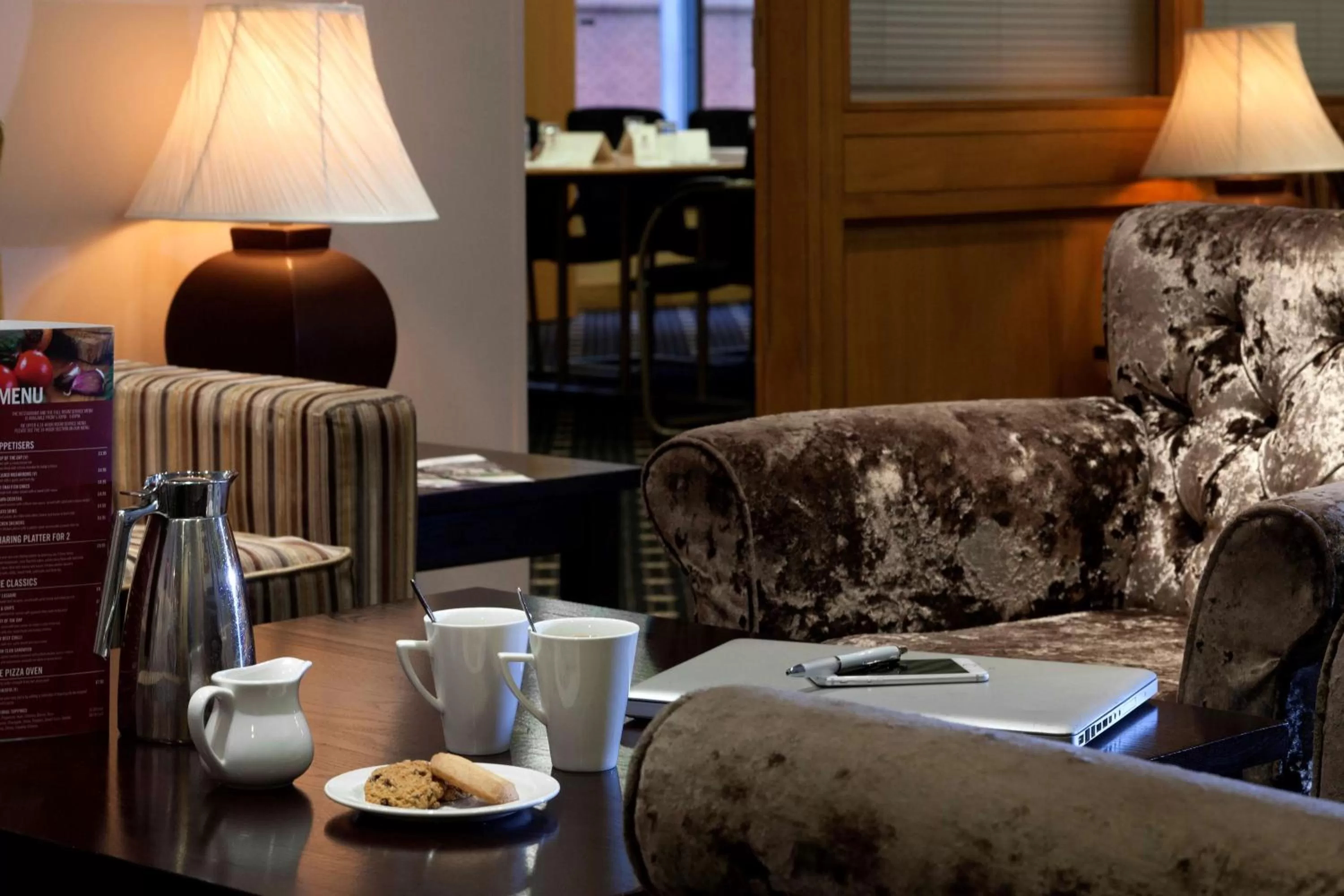 Lounge or bar in Garner Hotel Nottingham City Centre by IHG