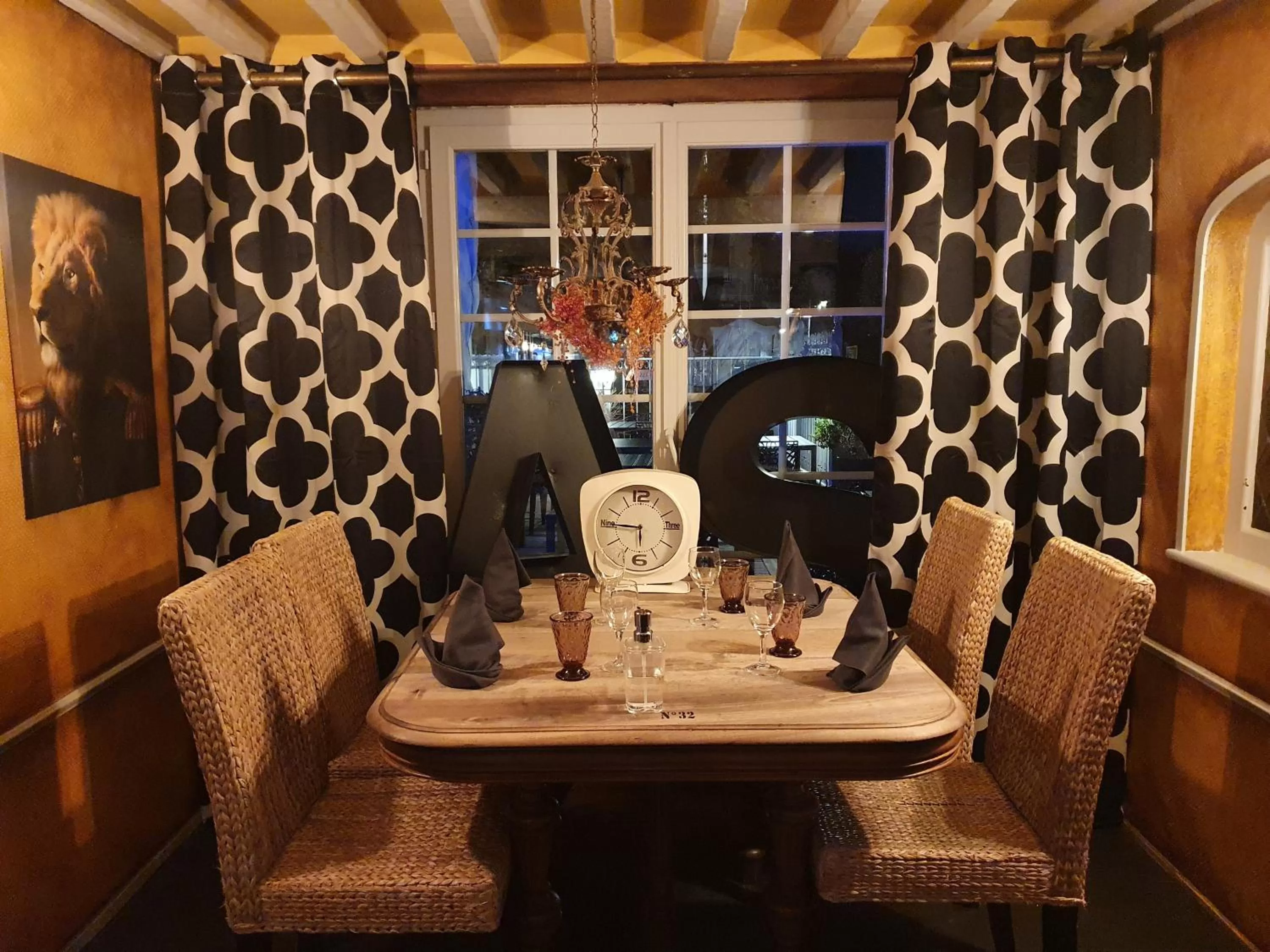 Hotel restaurant La Pêcherie - Le manoir d'à coté - Les 5 ruches -Logis hôtels