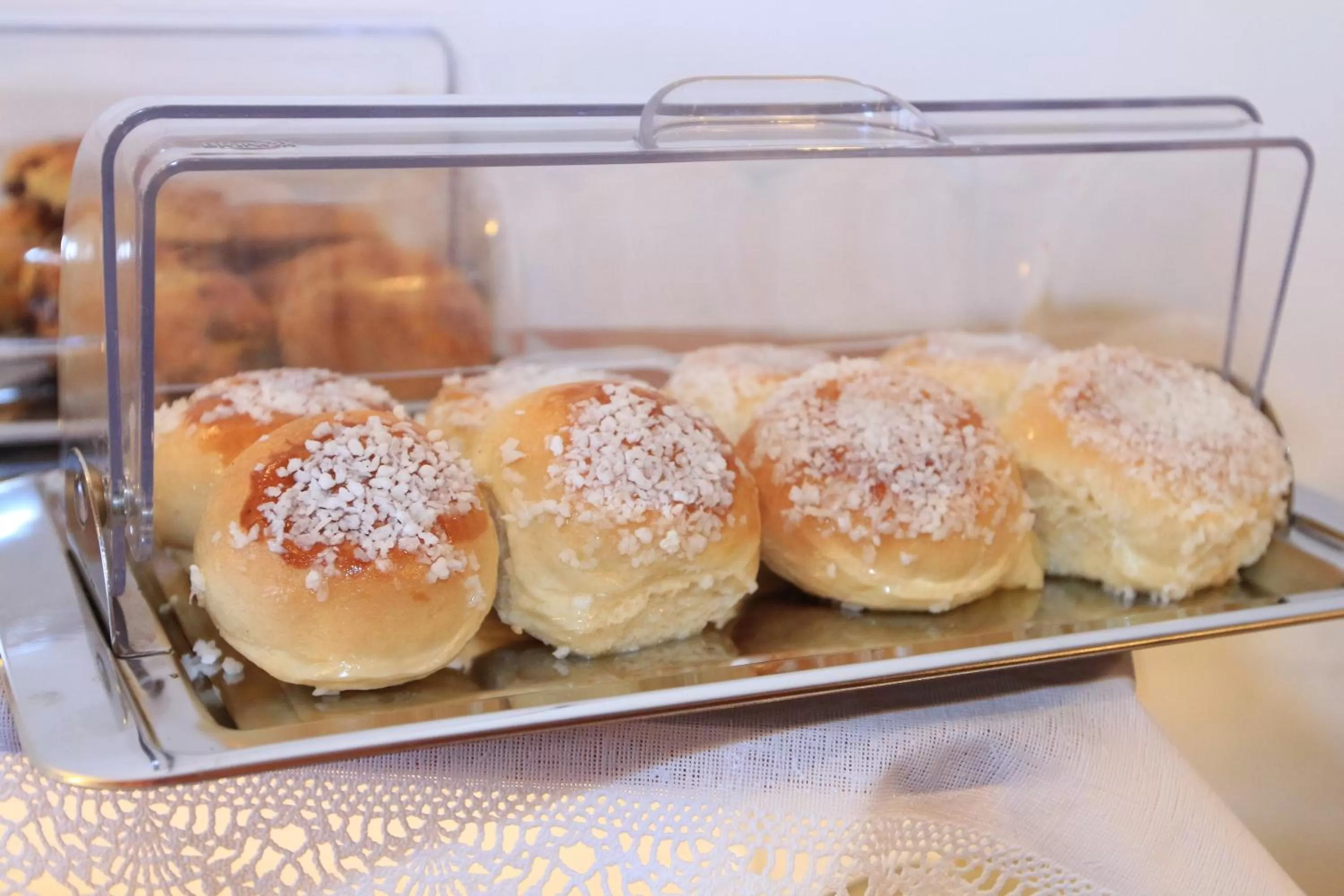 Buffet breakfast in Pousada Recanto Almeida