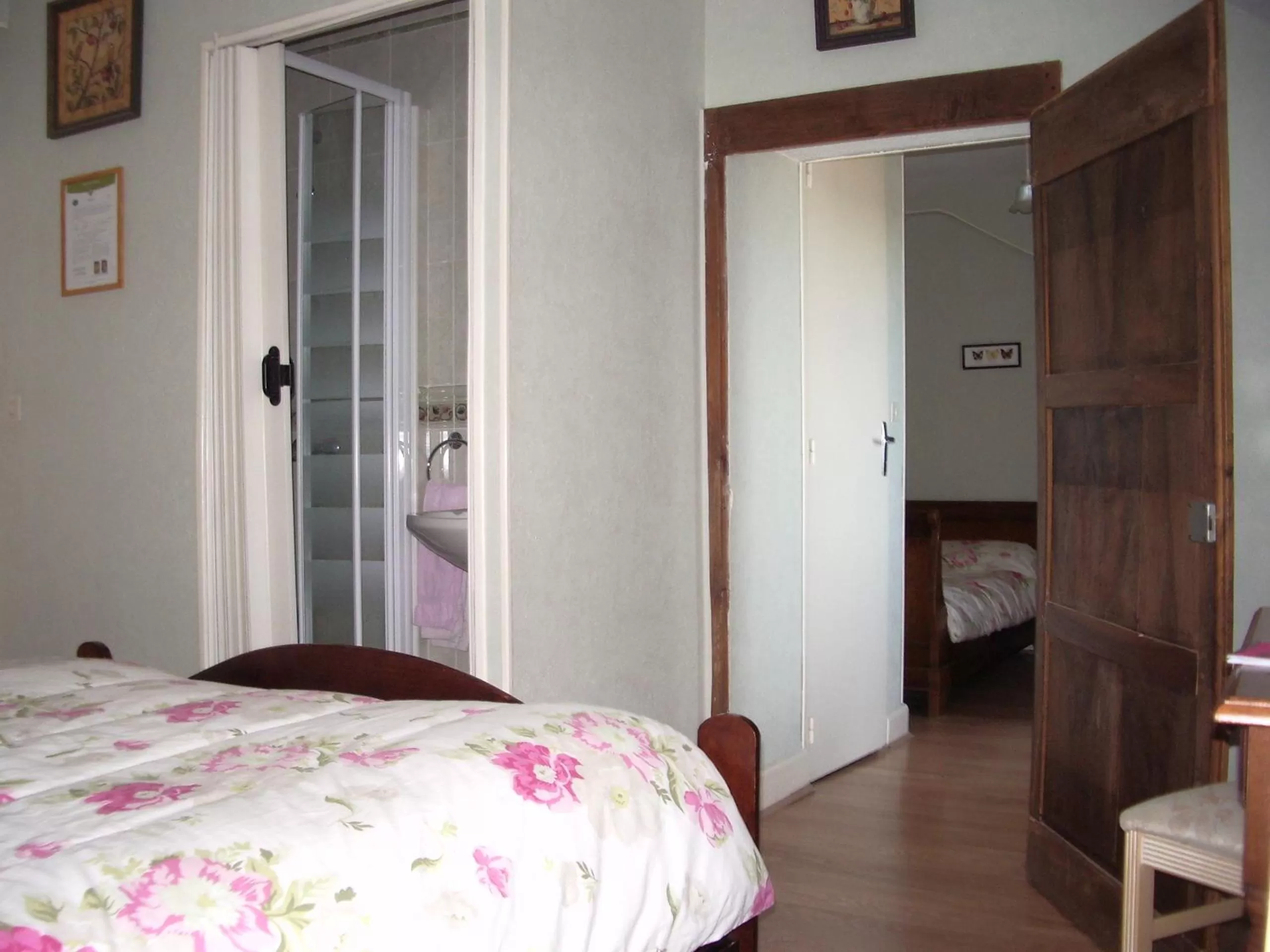 Decorative detail, Bed in Les Glycines