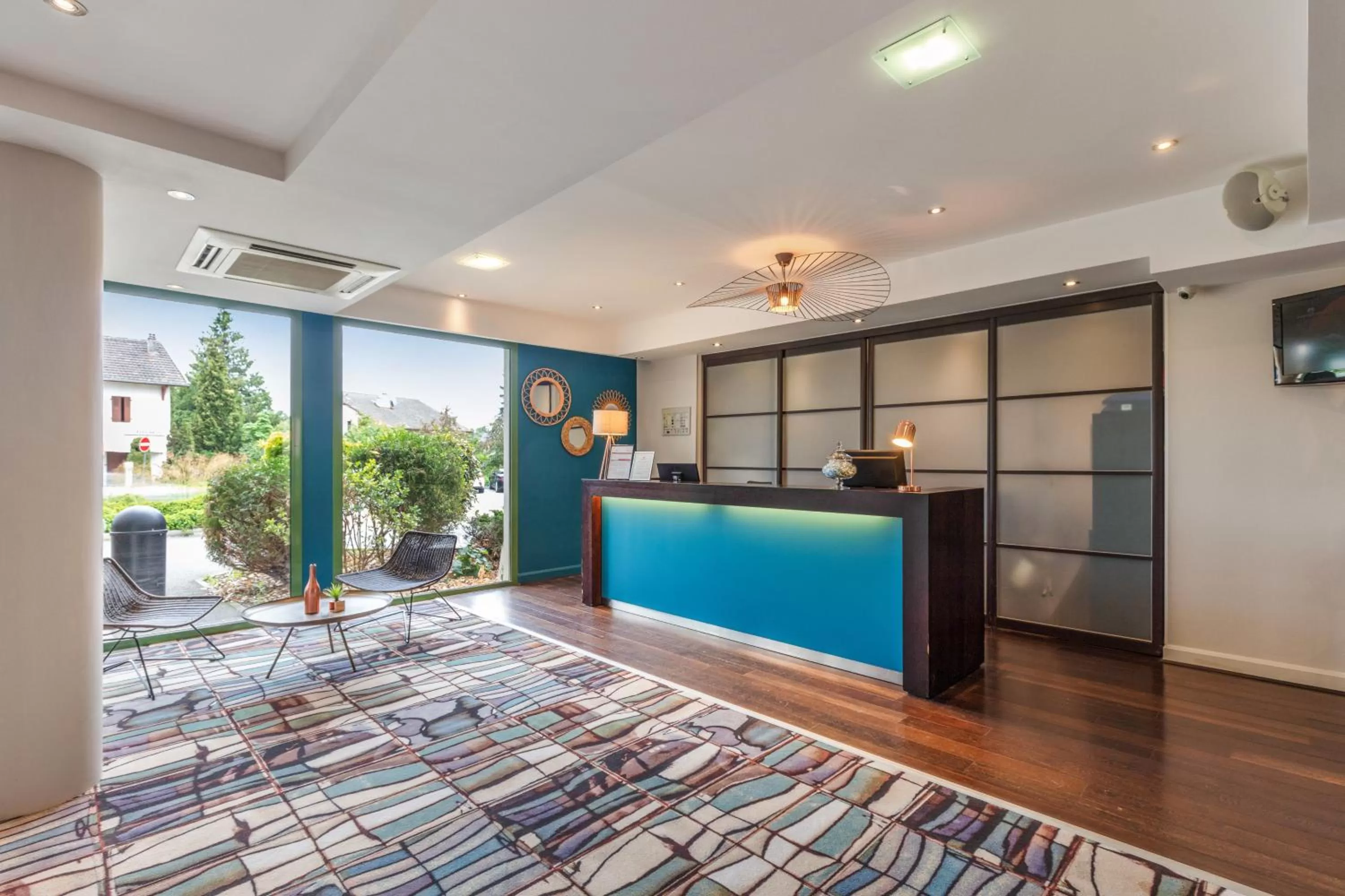 Lobby or reception in Quality Aparthotel Divonne - Portes de Geneve