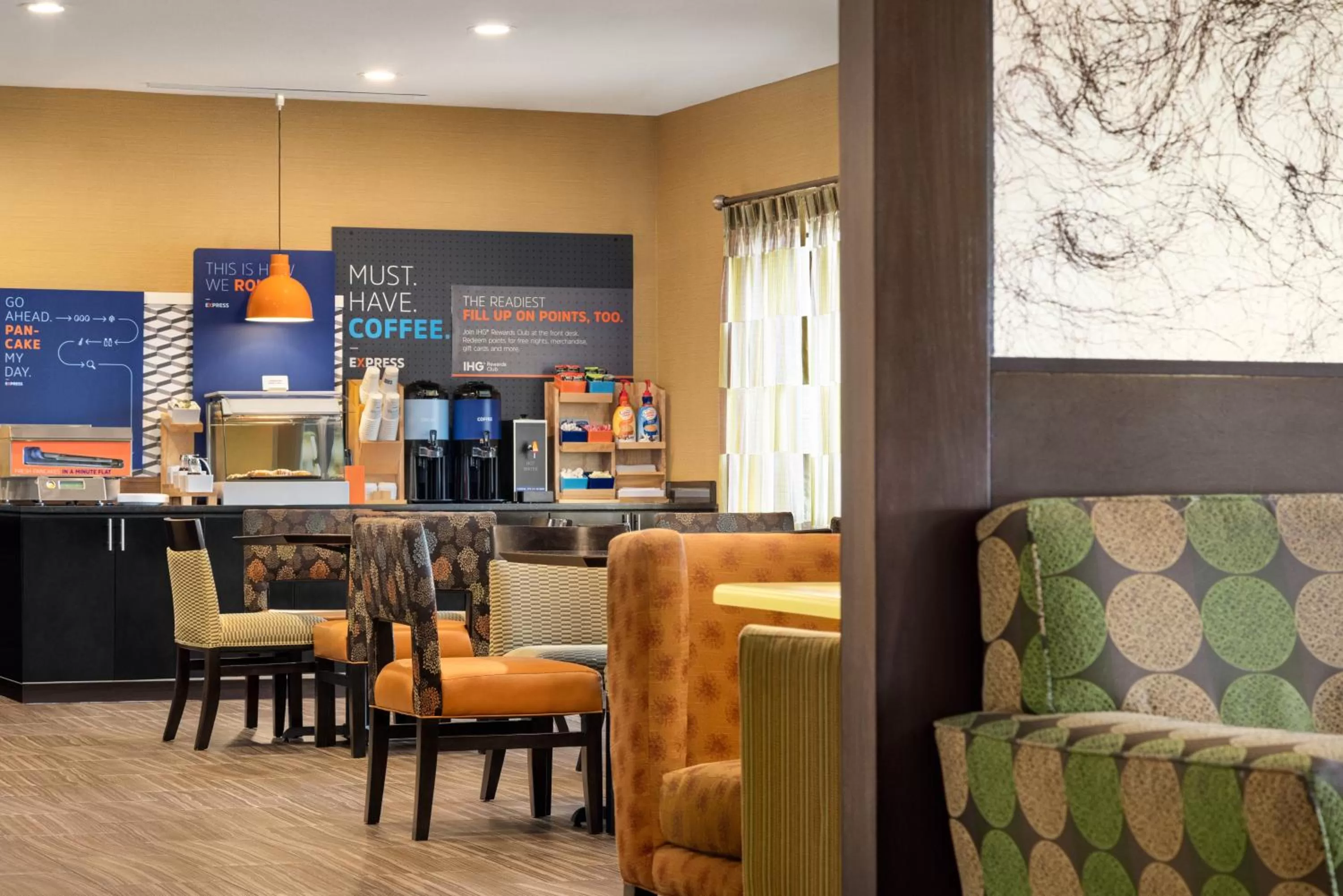 Breakfast in Holiday Inn Express Hotel & Suites Edmond by IHG