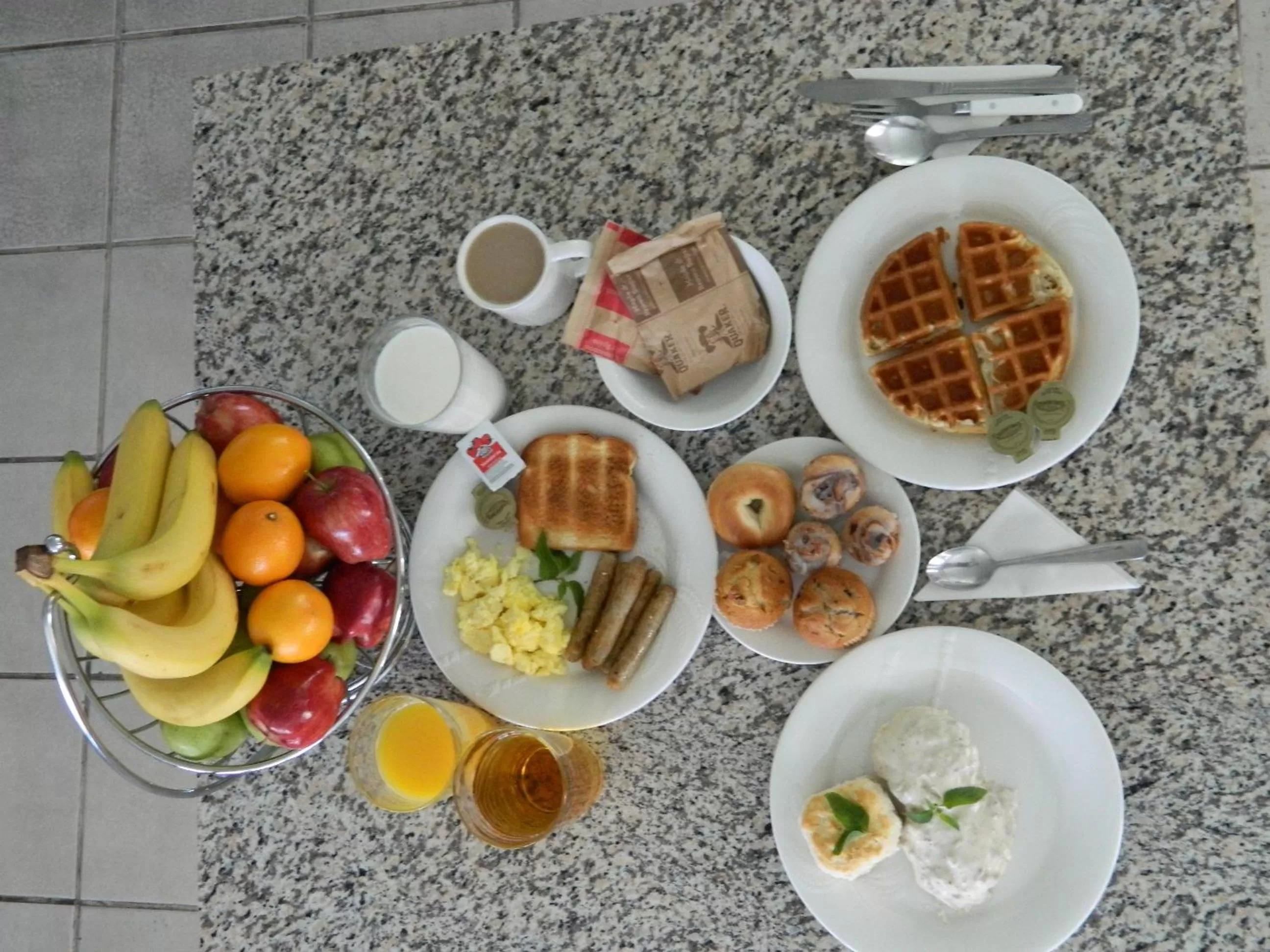 Food in California Inn Barstow