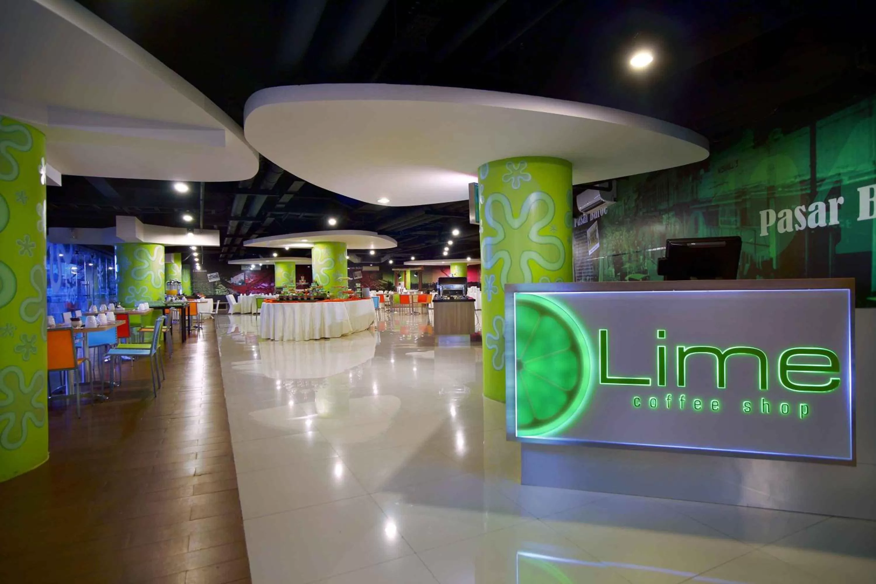 Restaurant/places to eat in favehotel PGC Cililitan