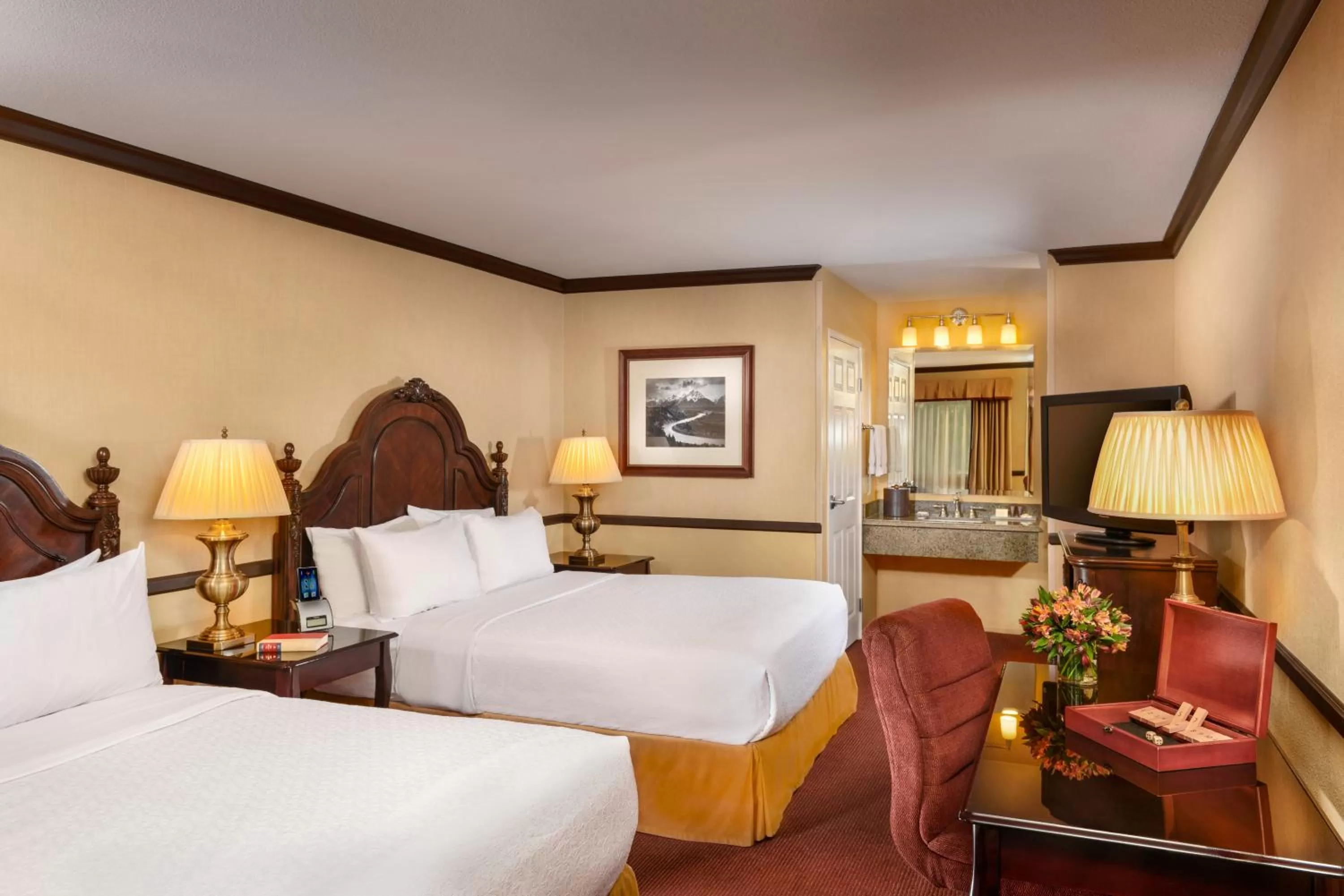 Photo of the whole room, Bed in Ayres Lodge Alpine