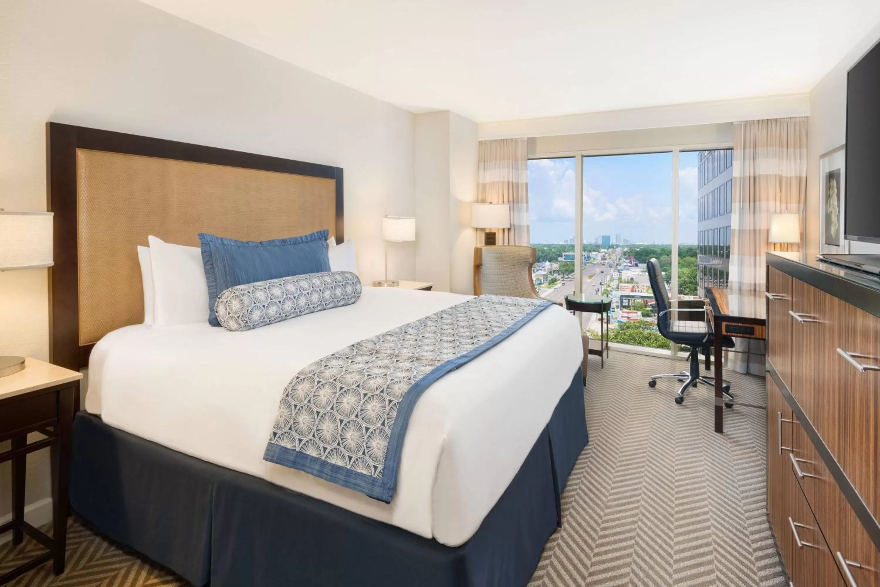 Photo of the whole room, Bed in The Westshore Grand, A Tribute Portfolio Hotel, Tampa