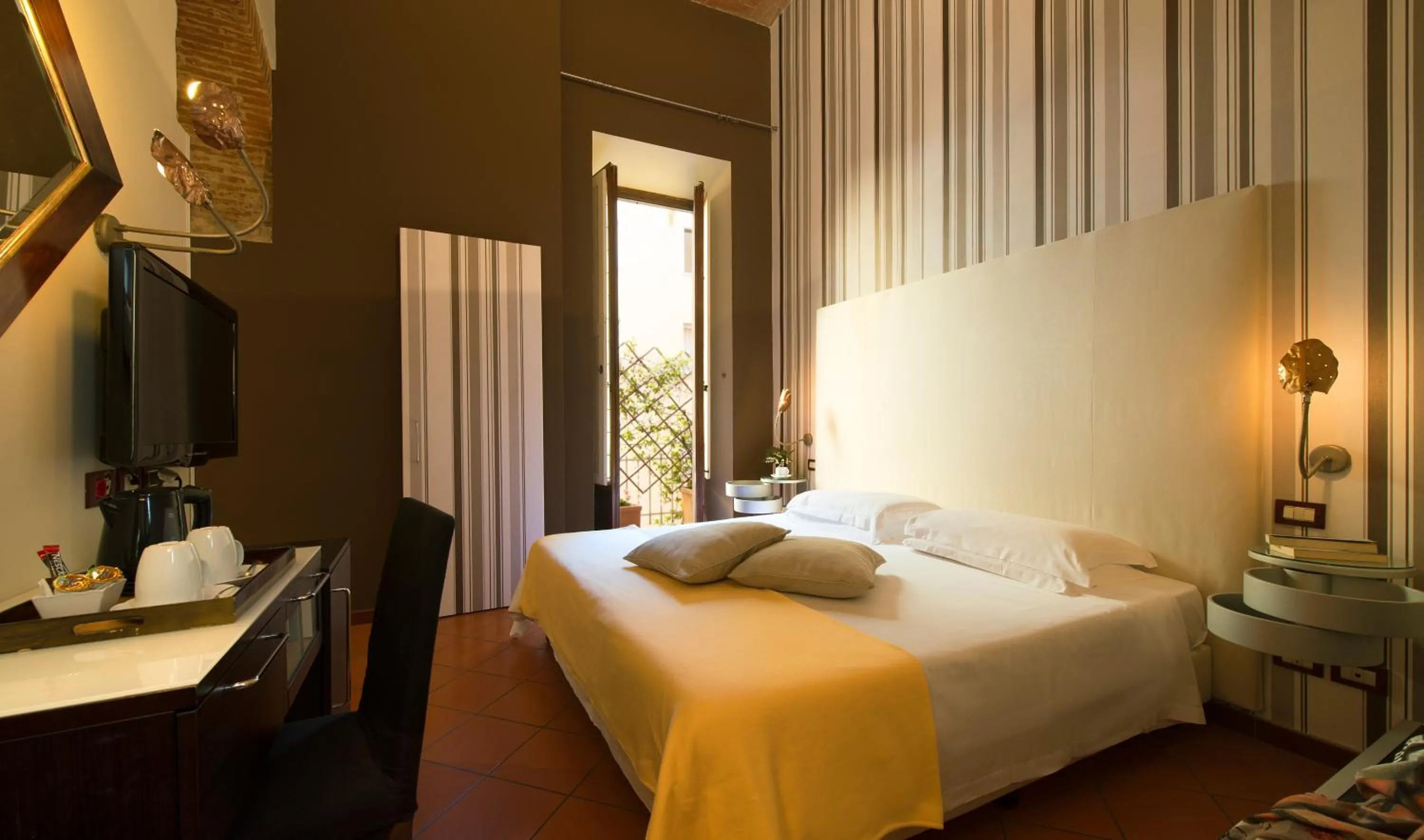 Photo of the whole room, Bed in Hotel De La Pace, Sure Hotel Collection by Best Western